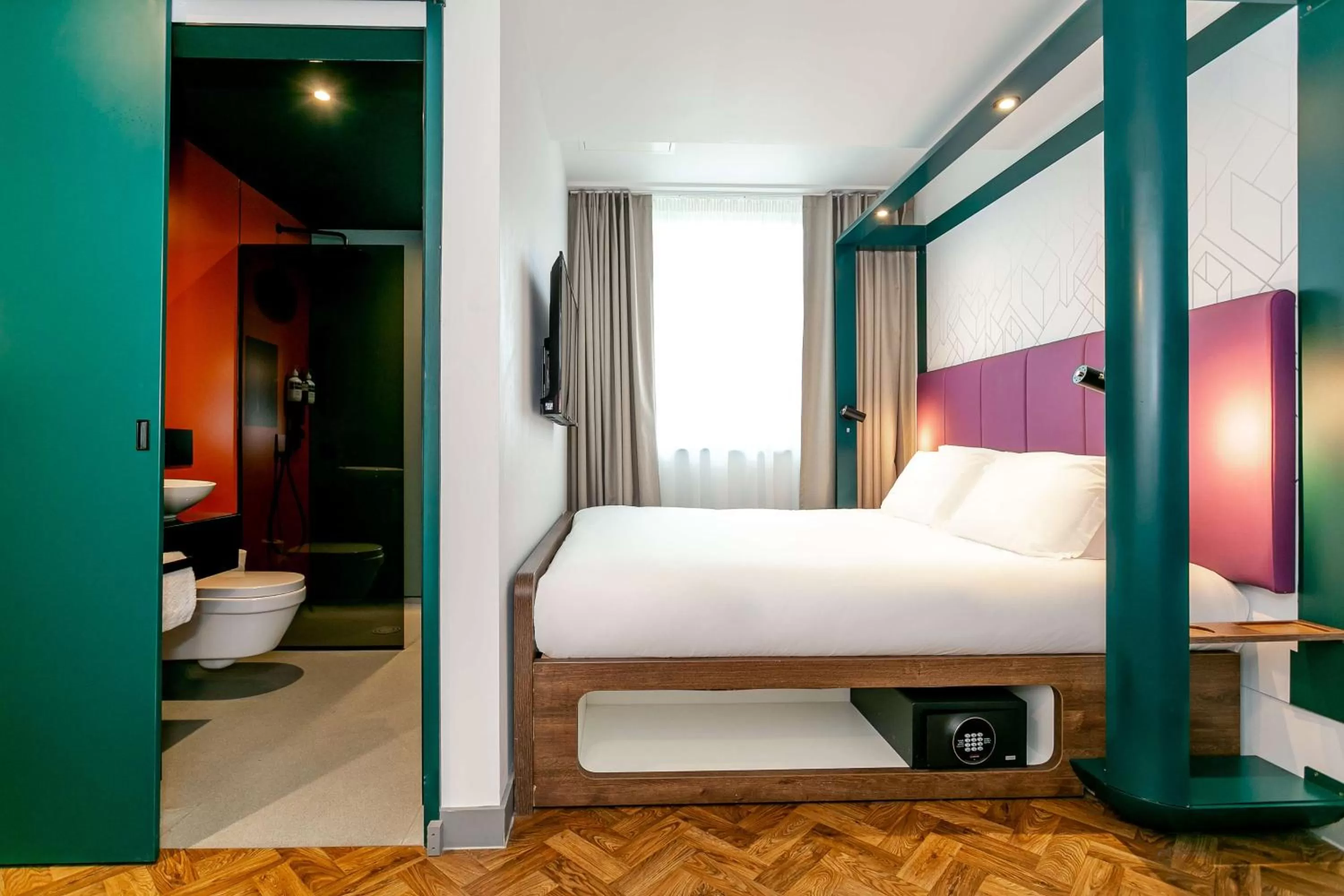  Compact Room   in YOTEL Manchester Deansgate