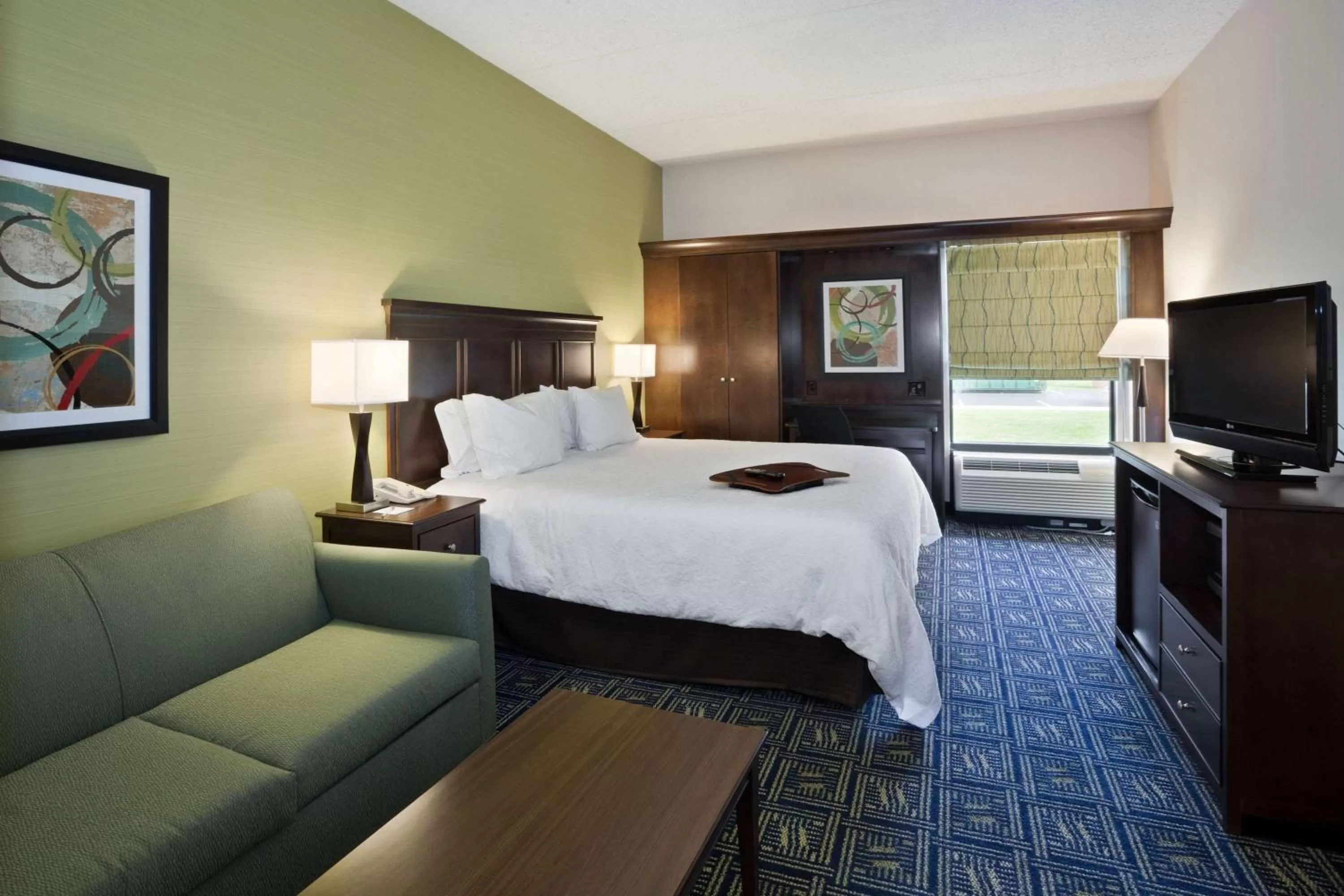 King Study Room with Sofa Bed - Smoking in Hampton Inn DuBois