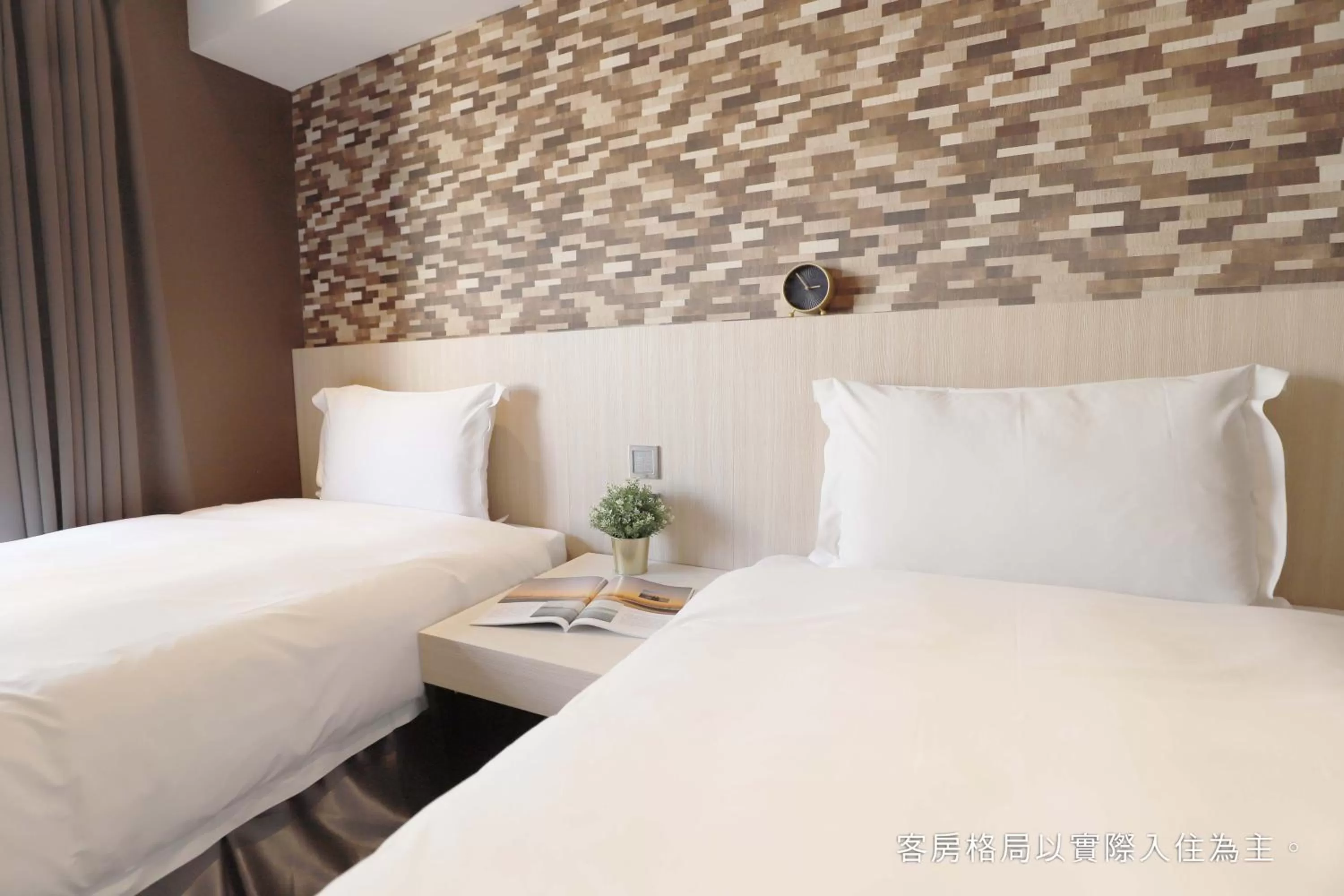 Standard Twin Room in Talmud Hotel Yizhong