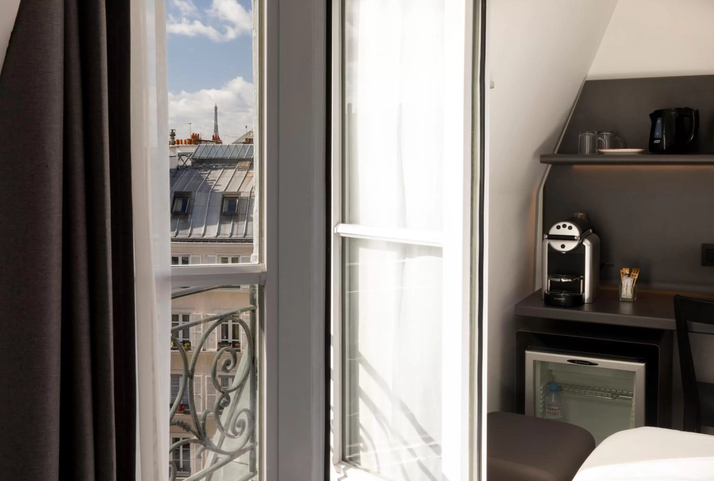 Privilege Double Room with City View in Libertel Montmartre Opéra