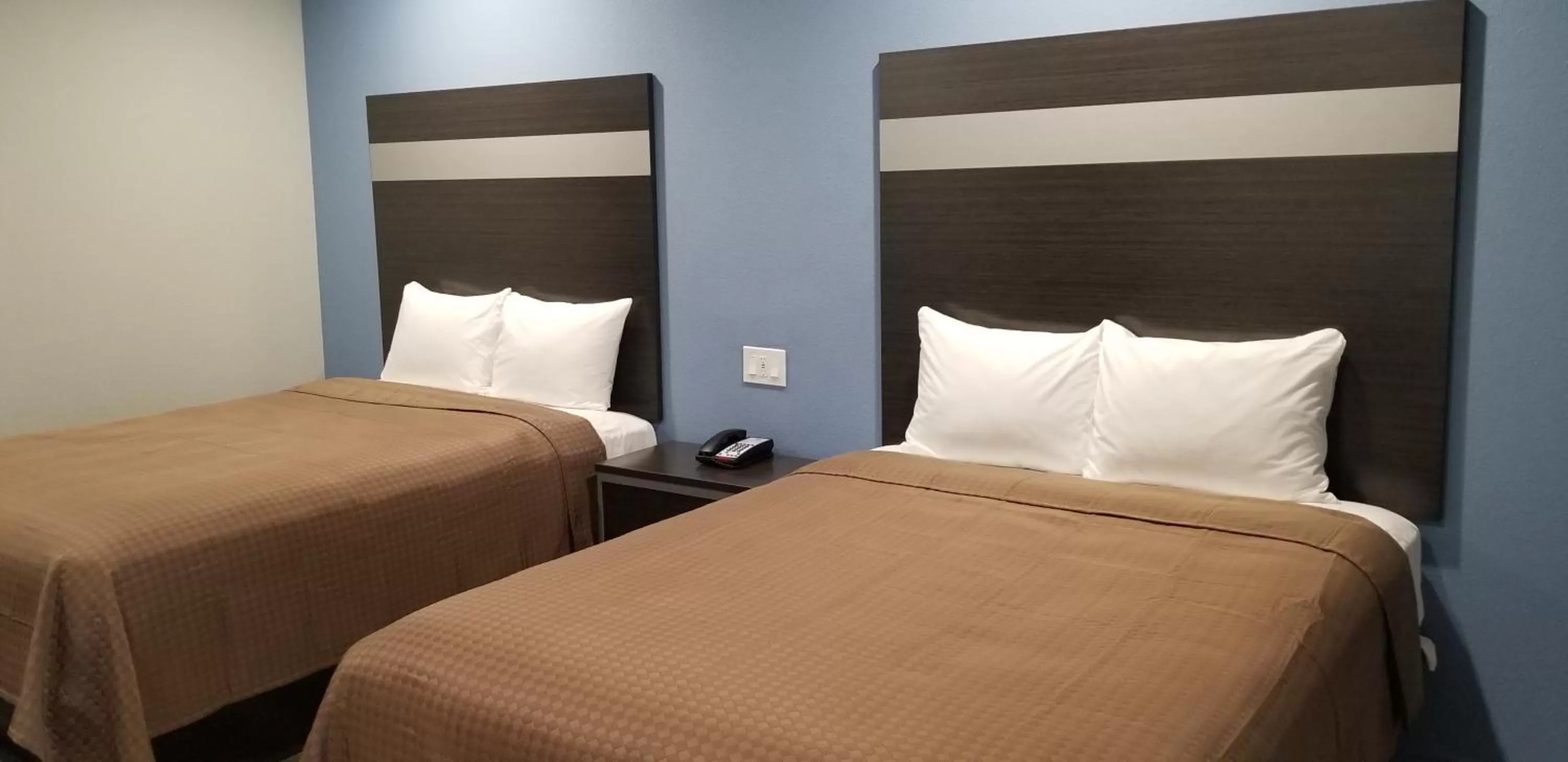 Queen Suite in Studio 6 Deer Park, Tx