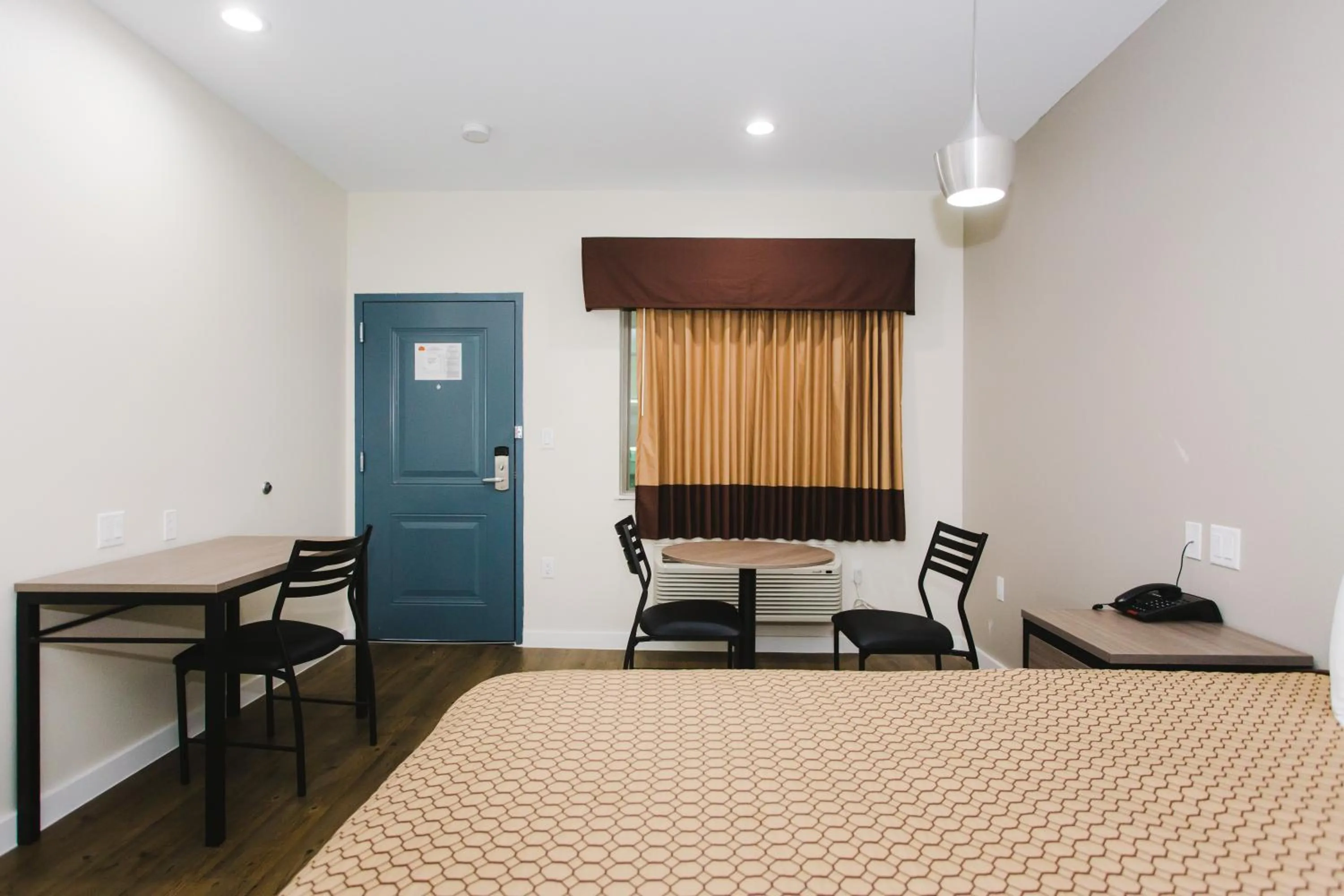 King Studio in Palace Inn- Louetta