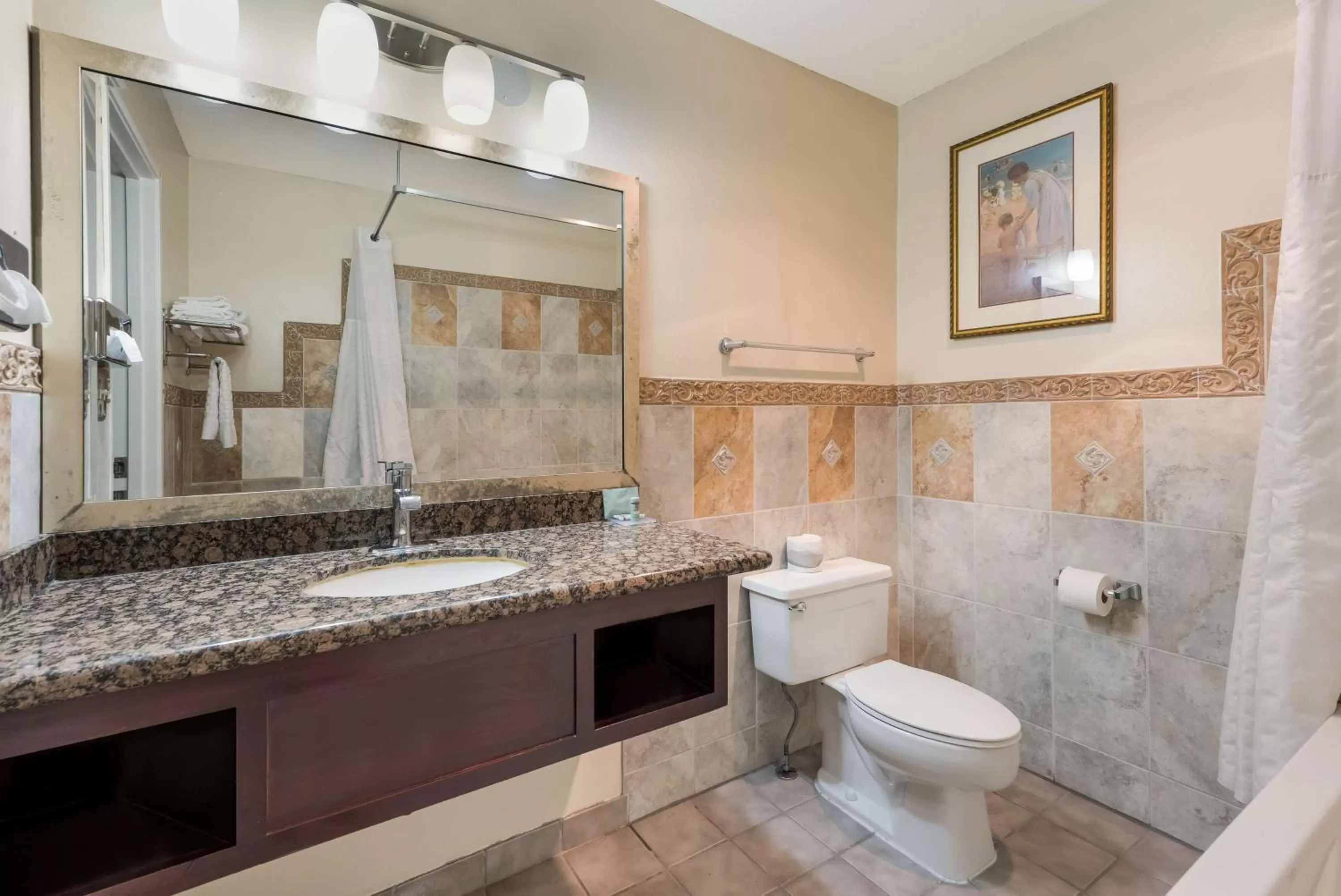 King Suite with Hot Tub in Best Western Mountain View Inn