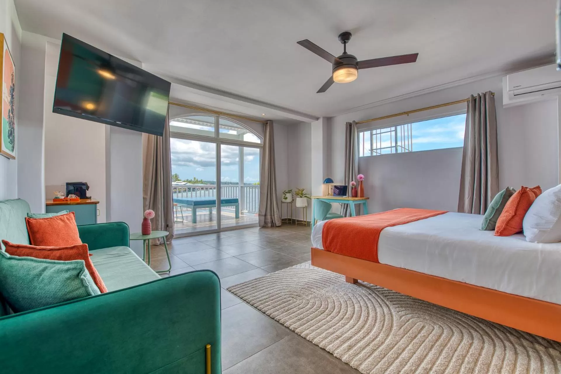 Oceanview Premium King With Balcony in Bocas Paradise Hotel