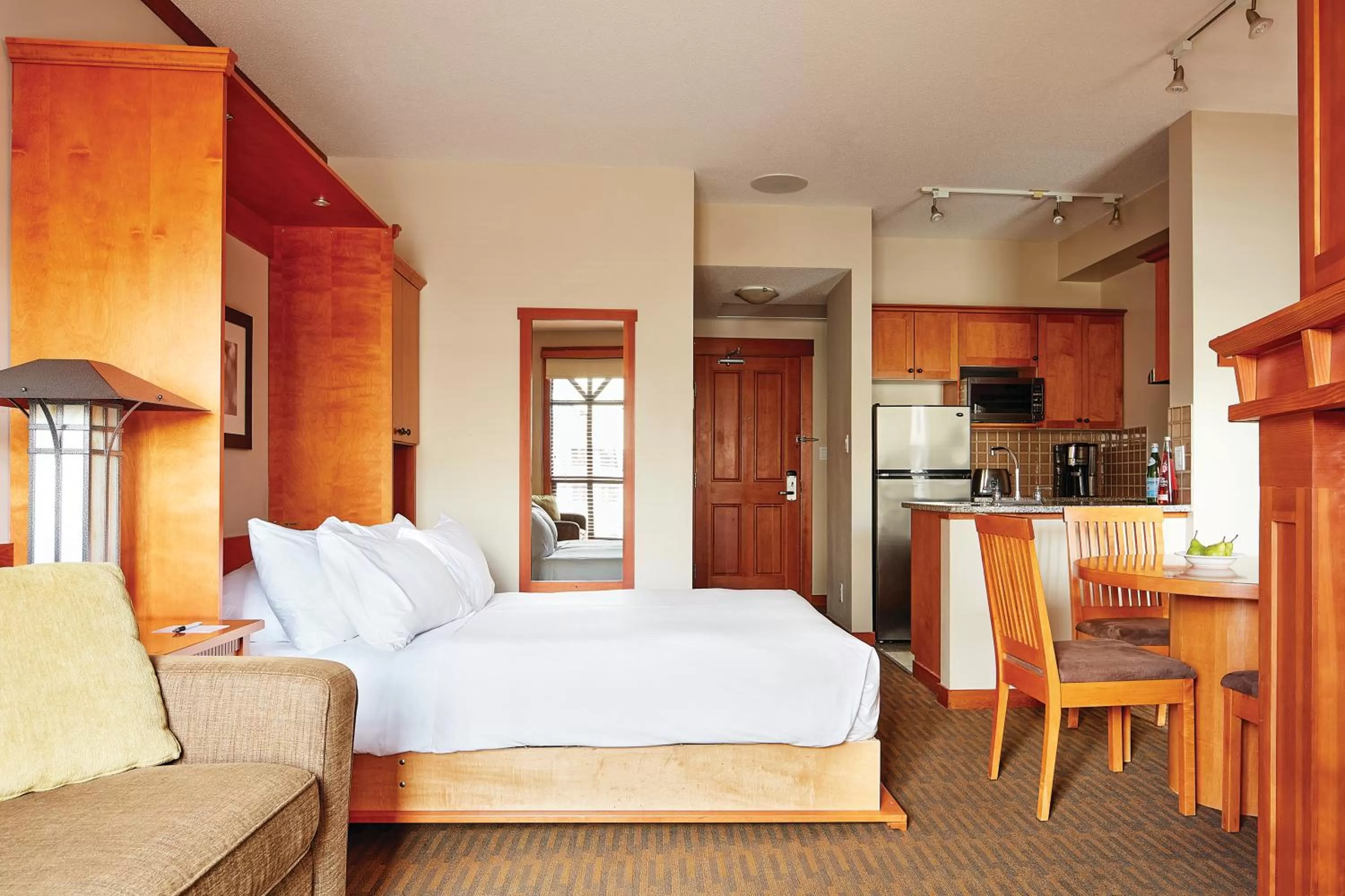 Studio Upper Floor Suite in Pan Pacific Whistler Mountainside