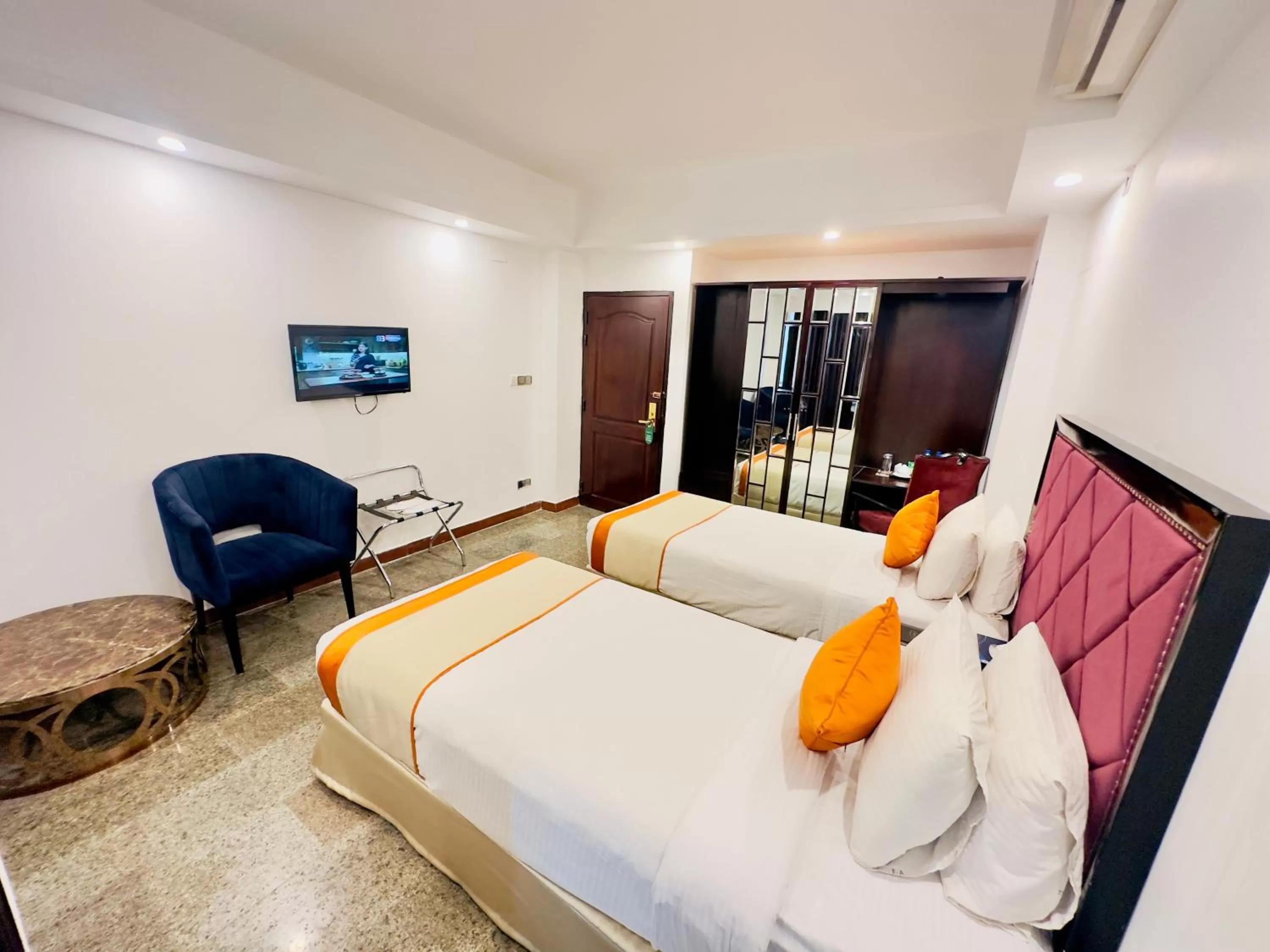 Superior Twin Room - single occupancy in The Elite Residence Dhaka