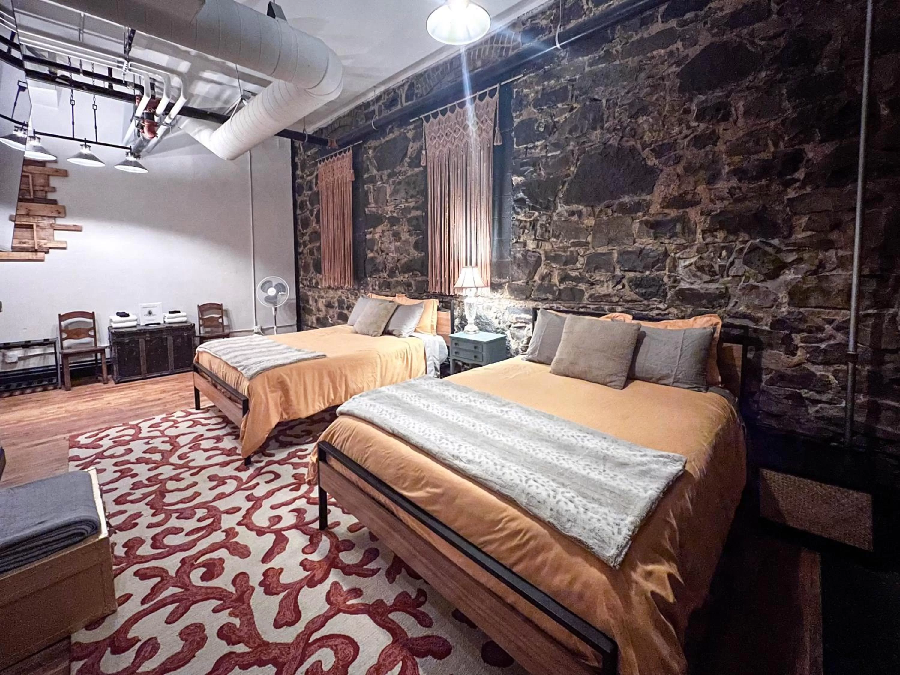 Budget Double Room in The Oliver Inn