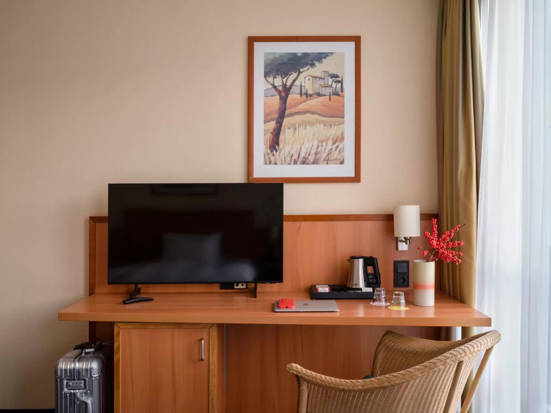 TV and multimedia in IntercityHotel Bremen
