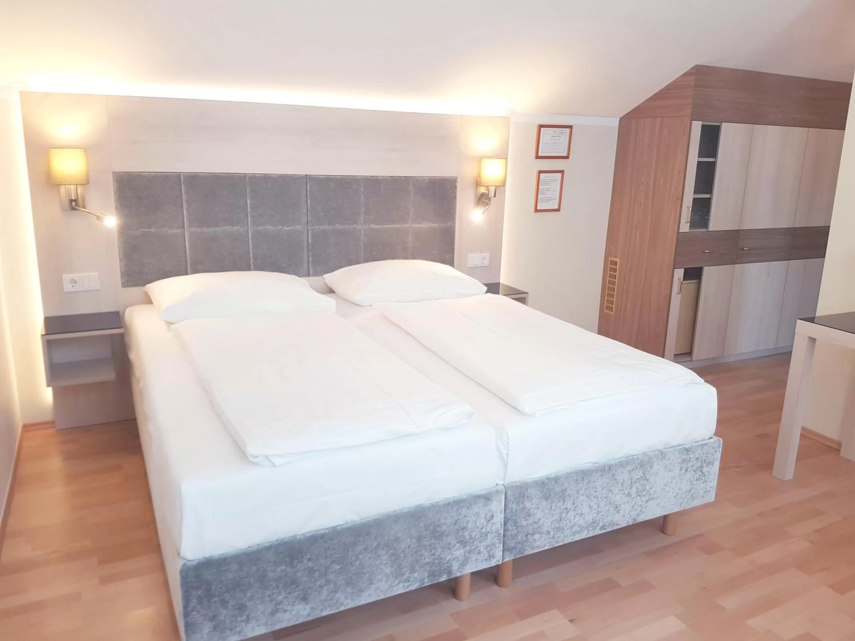 Two-Bedroom Apartment (5 Adults) in Hotel Haydn