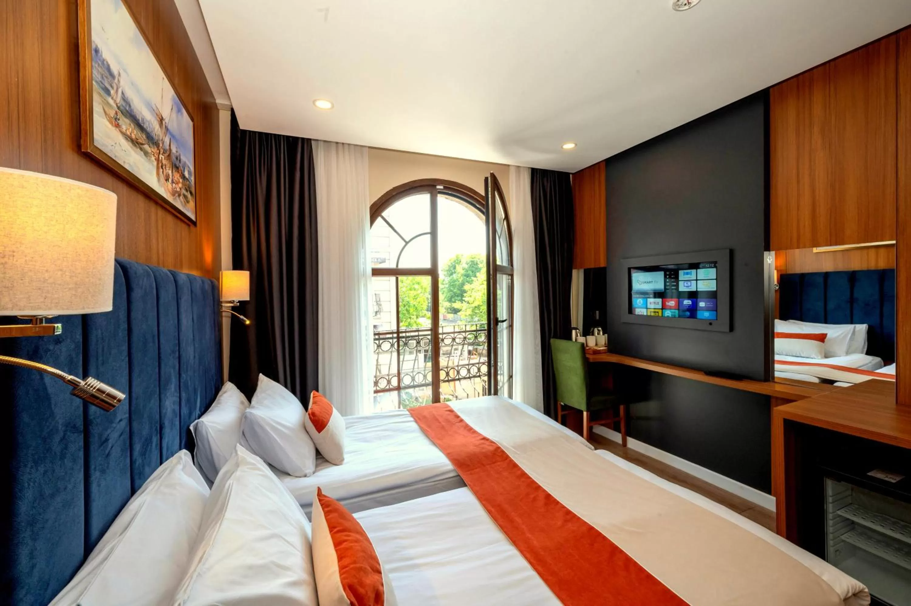 Triple Room with Balcony in Harmony Hotel Istanbul & SPA