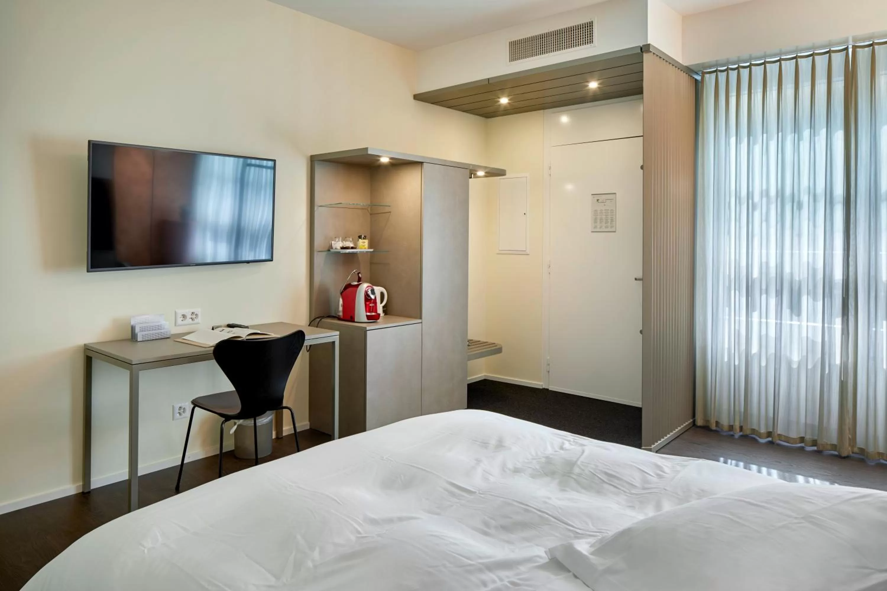 Courtyard Double Room in Hotel du Commerce