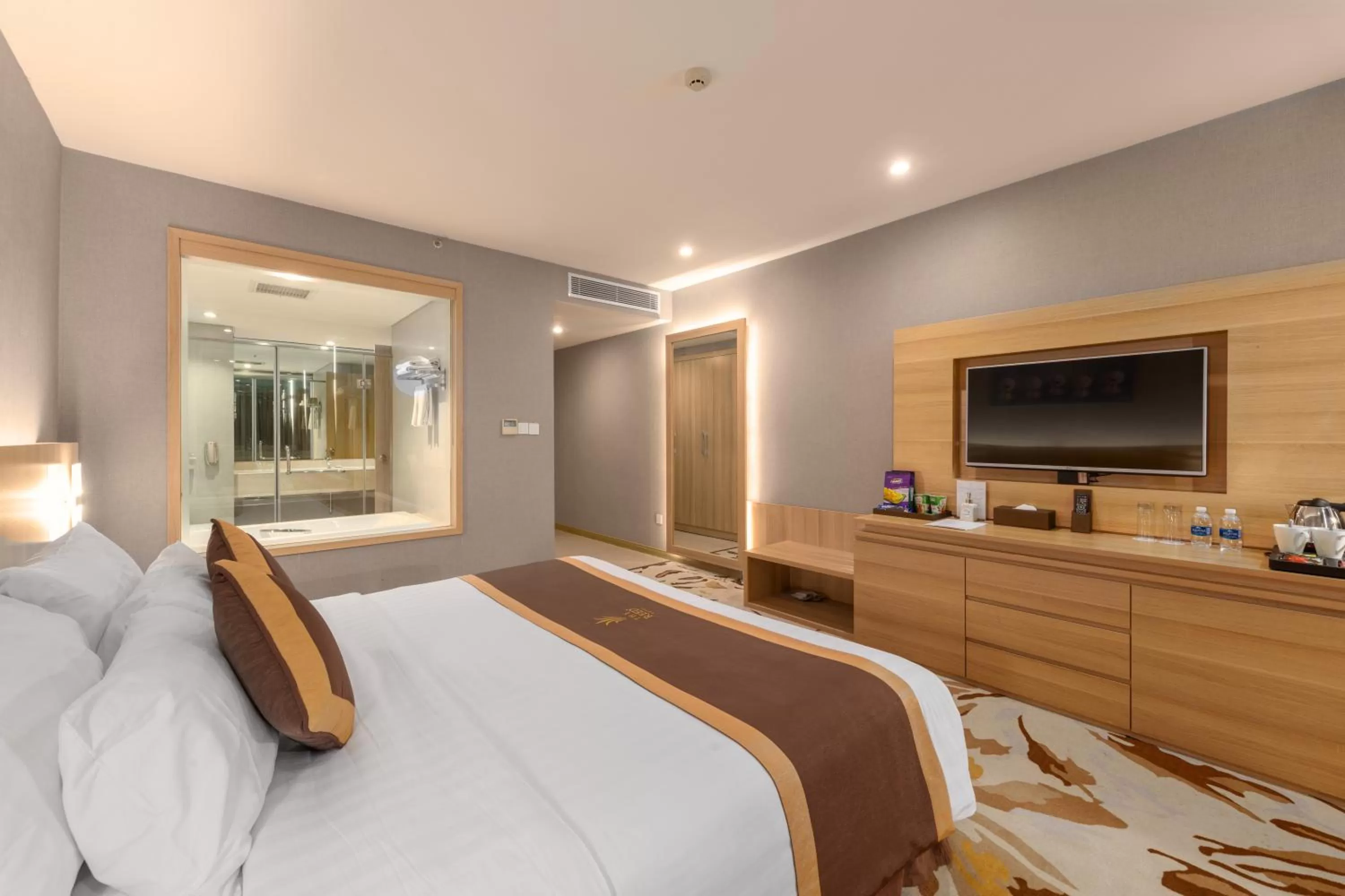 Deluxe King Room in The Reed Hotel