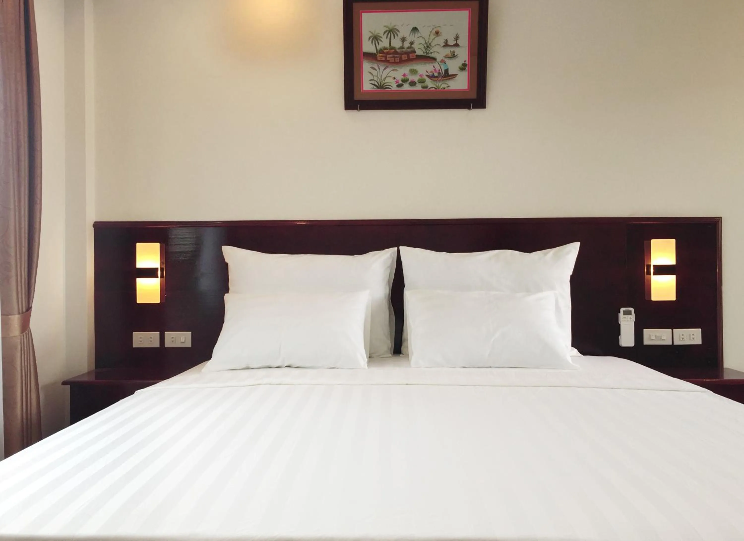 Standard King Room in Tam Coc Victoria Hotel
