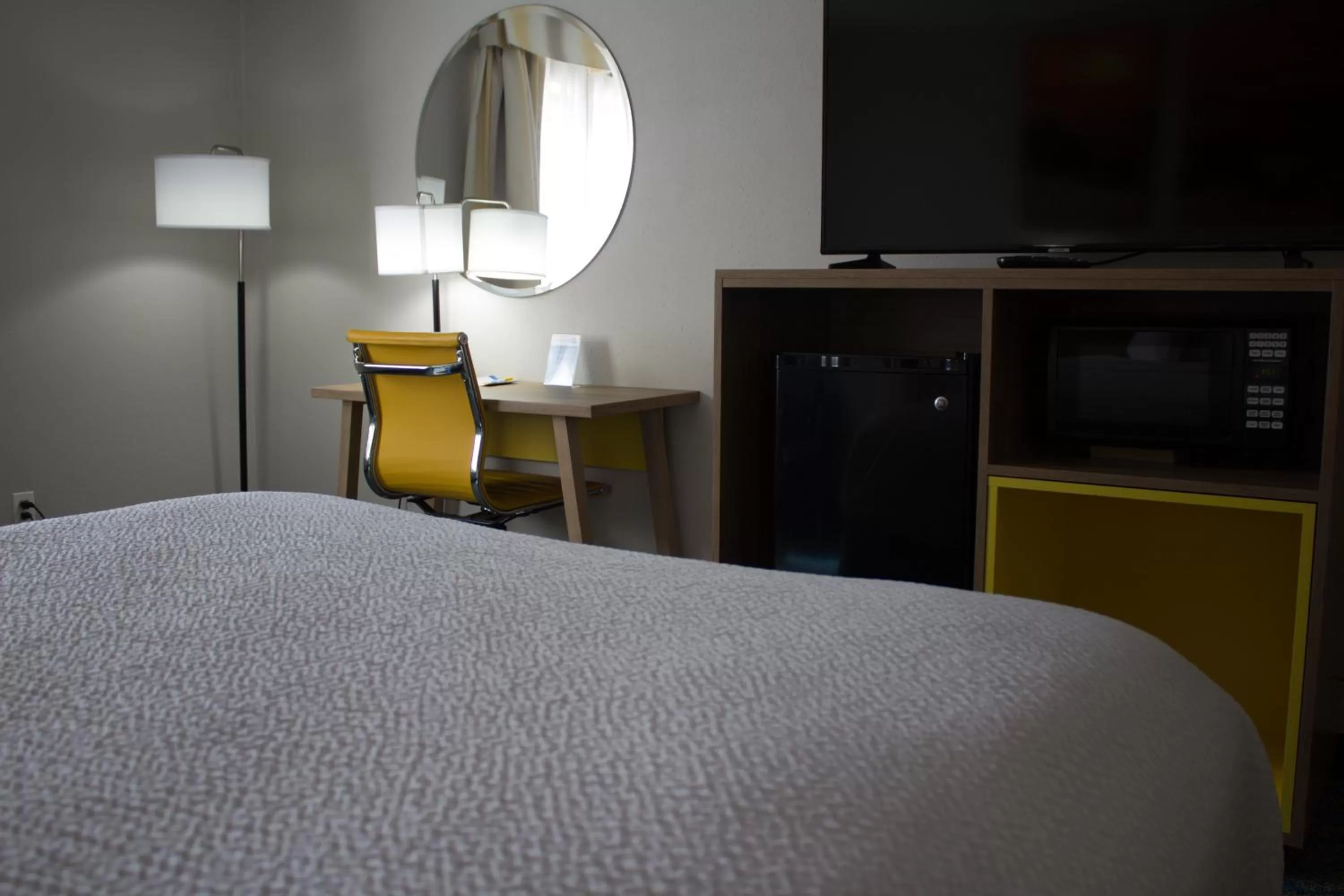 King Room - Non-Smoking in Days Inn by Wyndham Colby