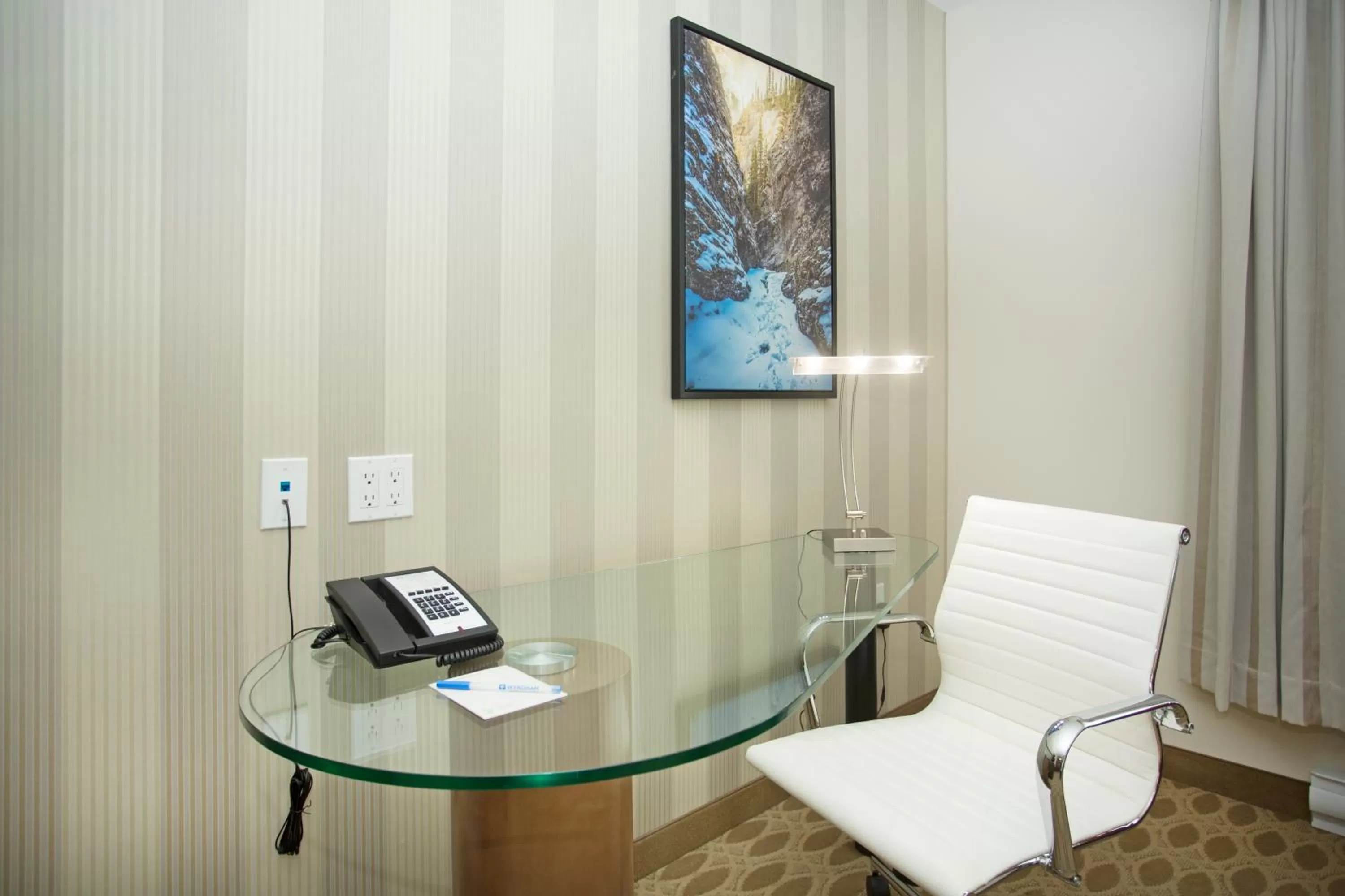 King Room in Hotel 11, MOD A Sonesta Collection