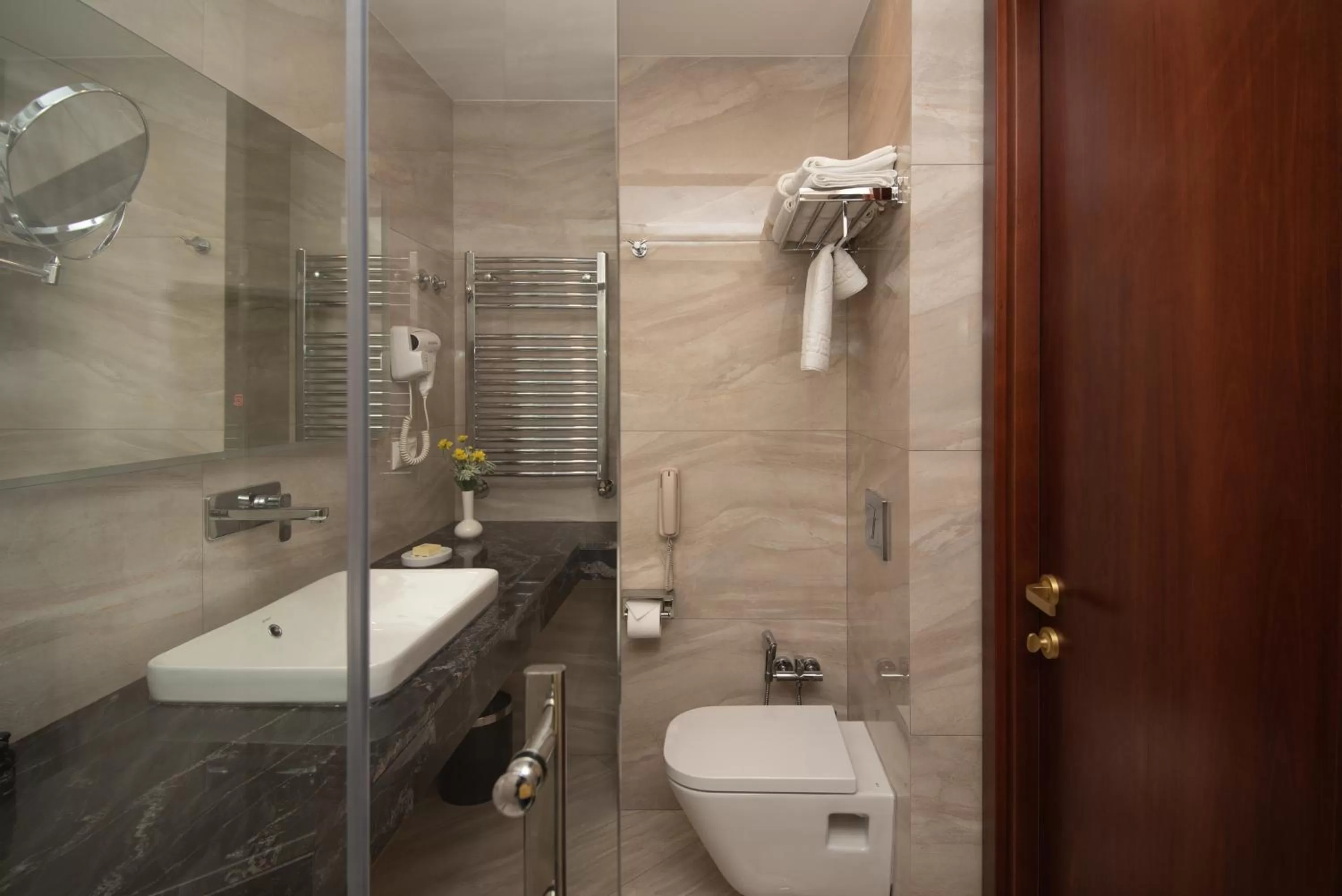 Panorama King, w. Terrace or Balcony in KMM Hotel