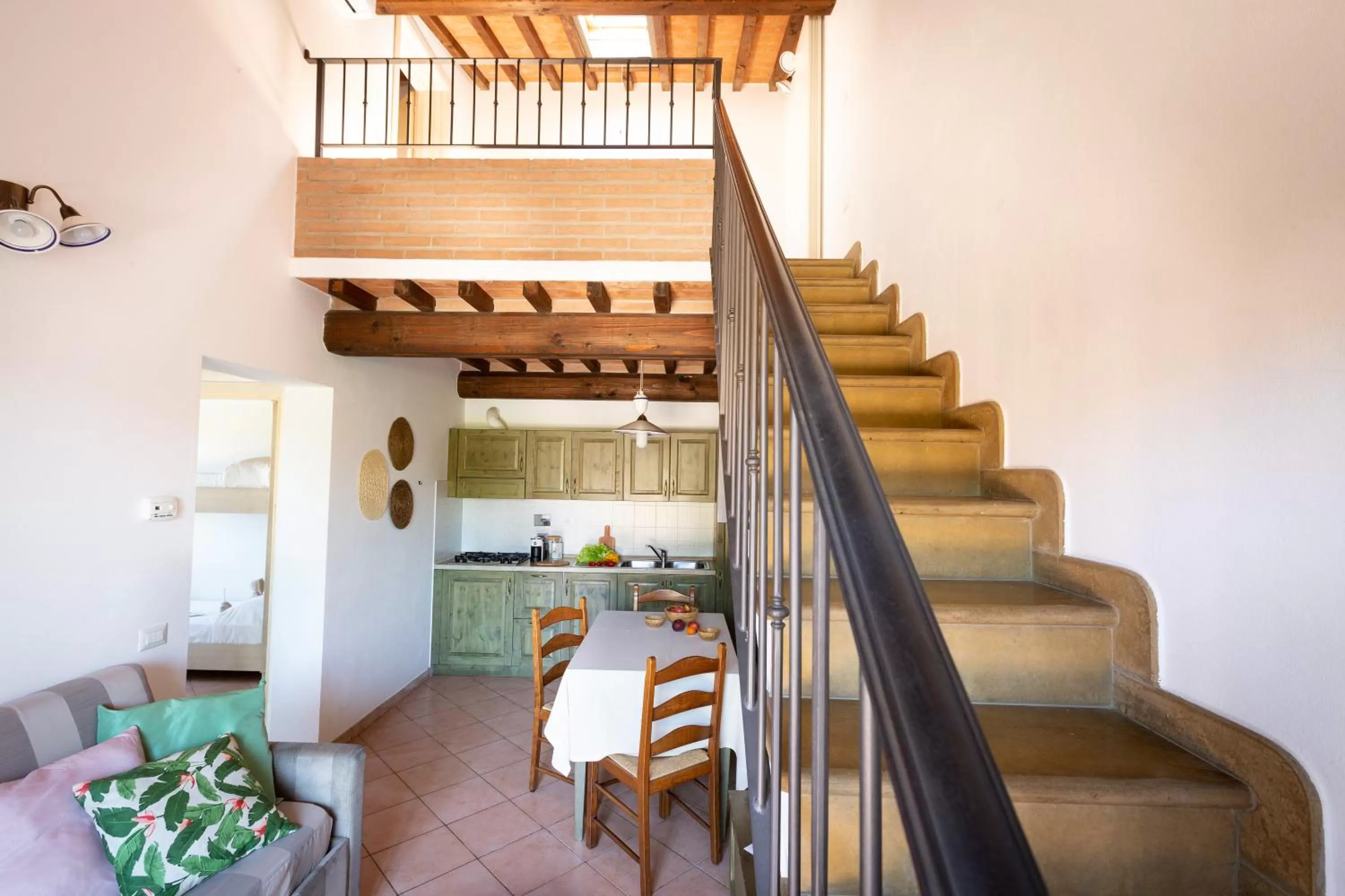 Three-Bedroom Apartment with 2 Bathrooms in Borgo Verde