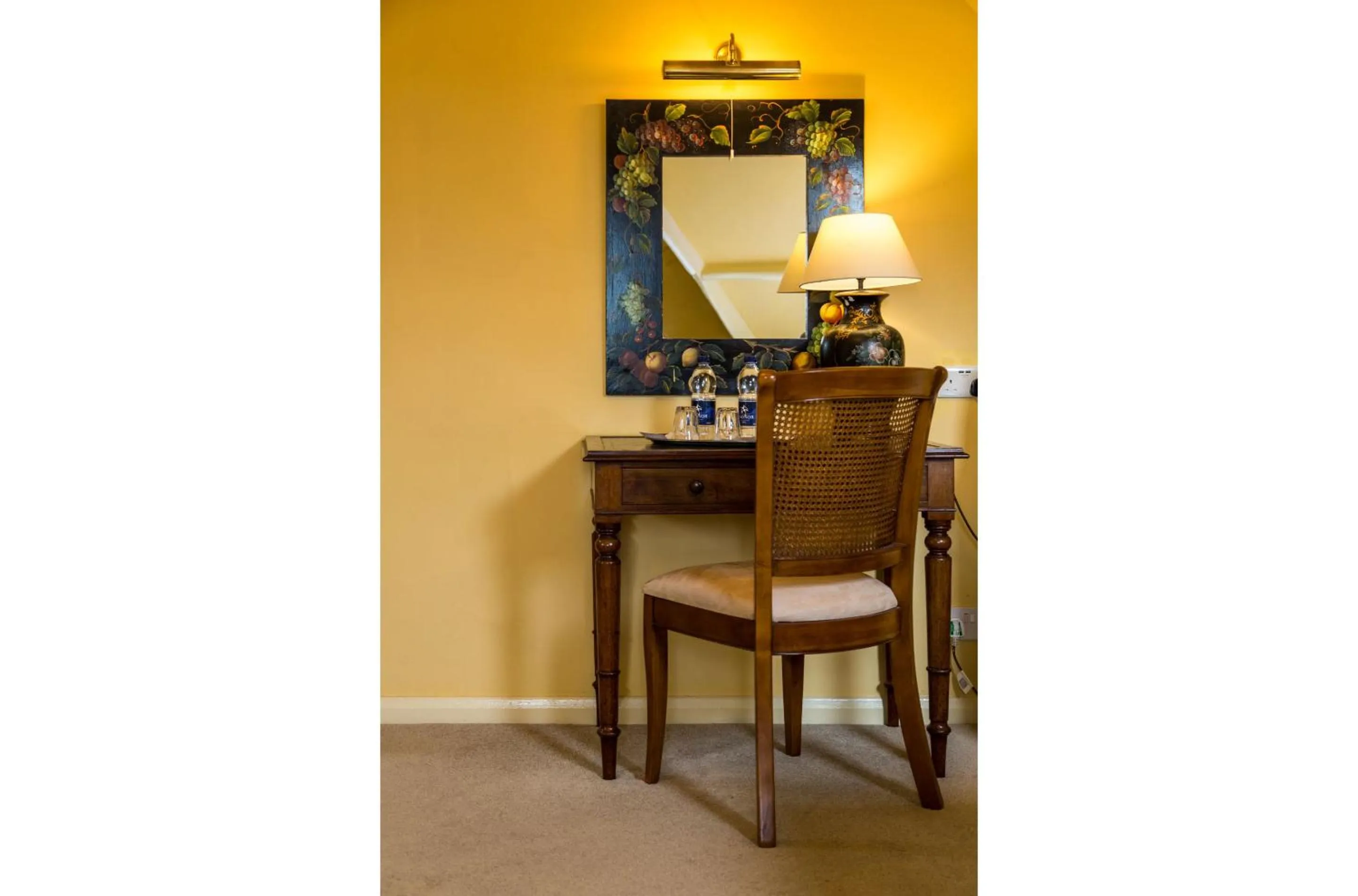 Standard Twin Room in OYO Orestone Manor