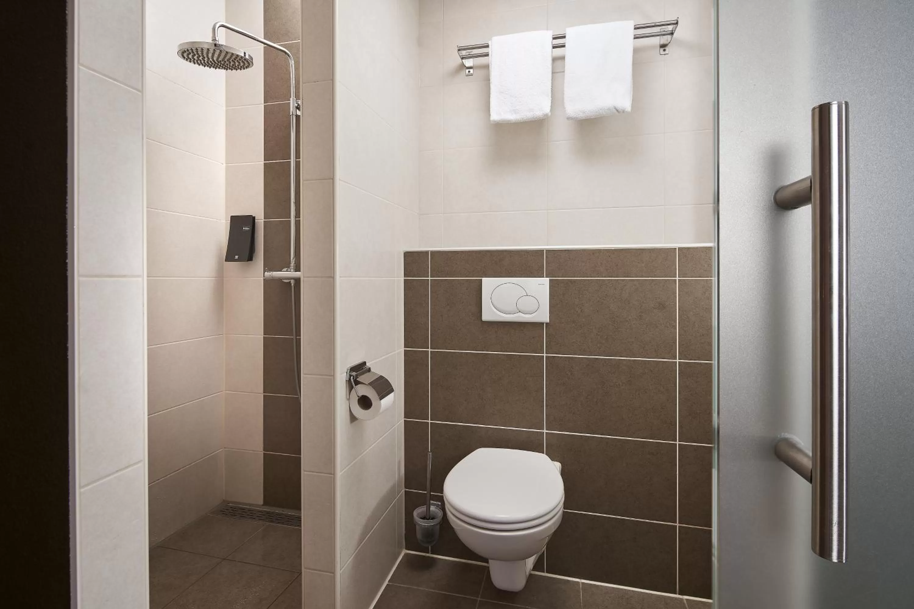 Standard Twin Room in Hotel La Reine