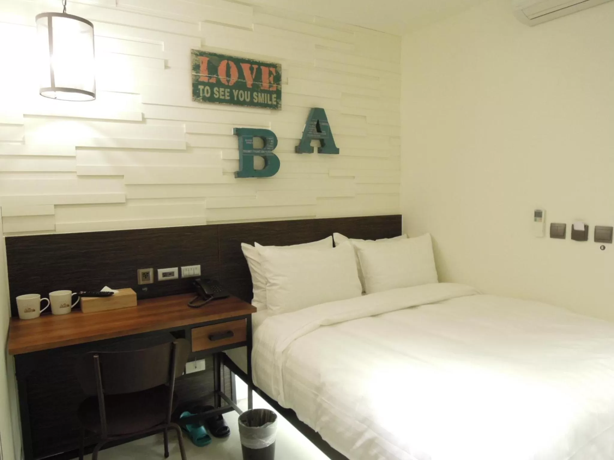 Standard Double Room with Private Bathroom in Re-Change Hotel Taipei