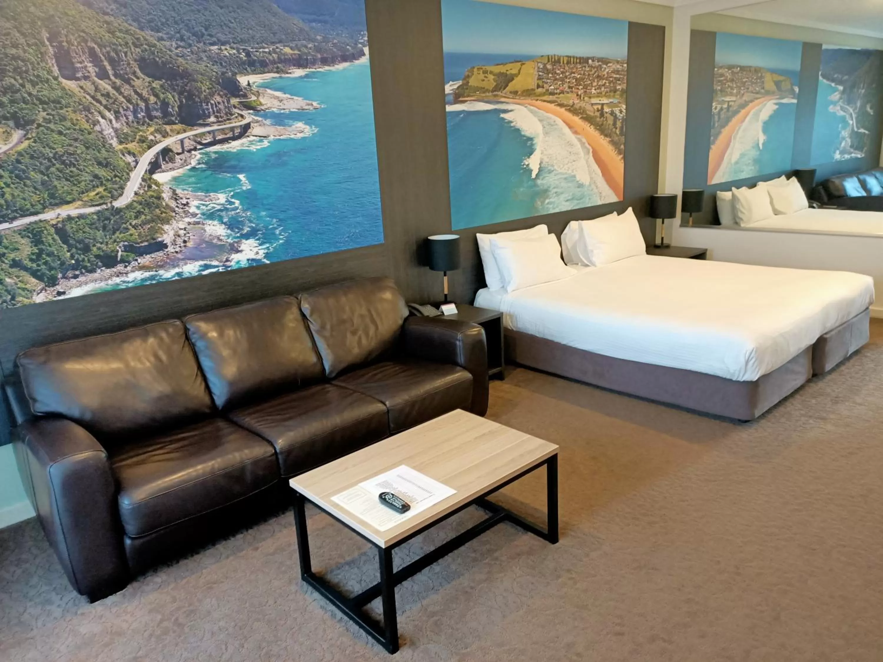 Standard King Room with Sofa Bed in Mercure Gerringong Resort