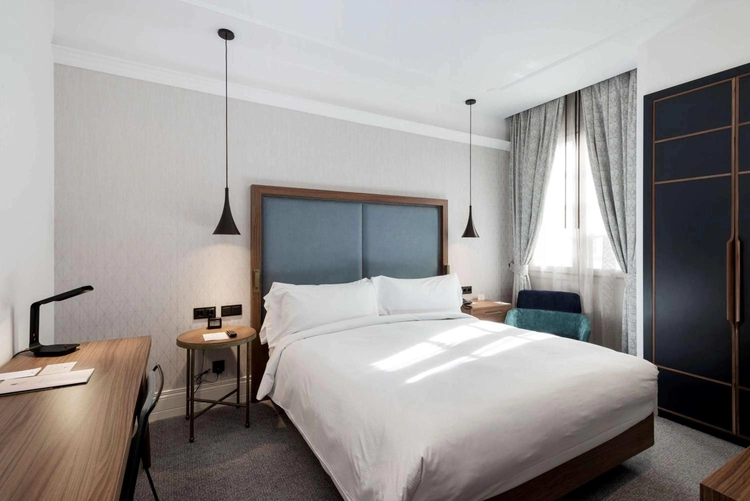 King Guest Room in DoubleTree by Hilton Madrid-Prado