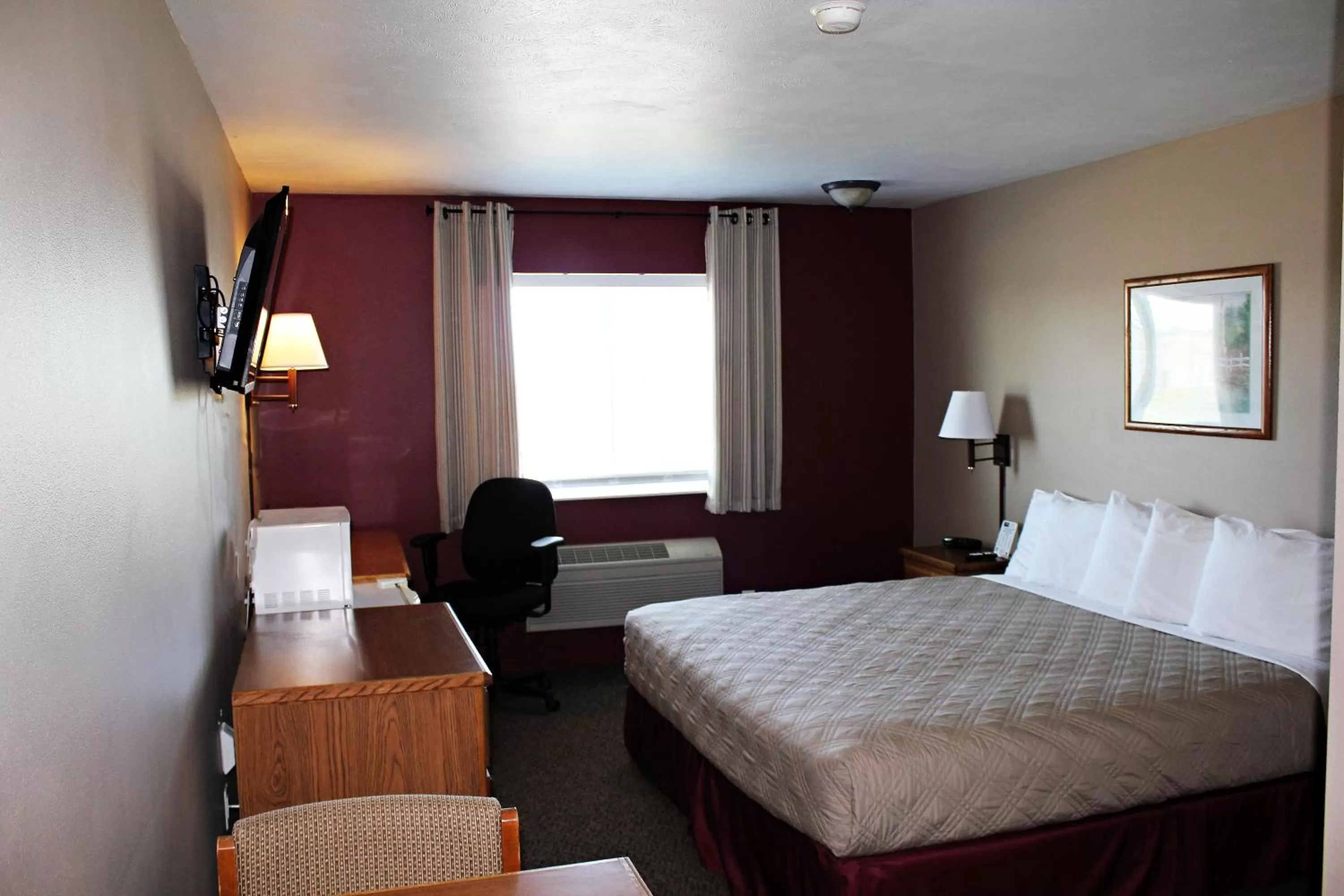 King Room - Non-Smoking in Capri Inn & Suites - Beatrice