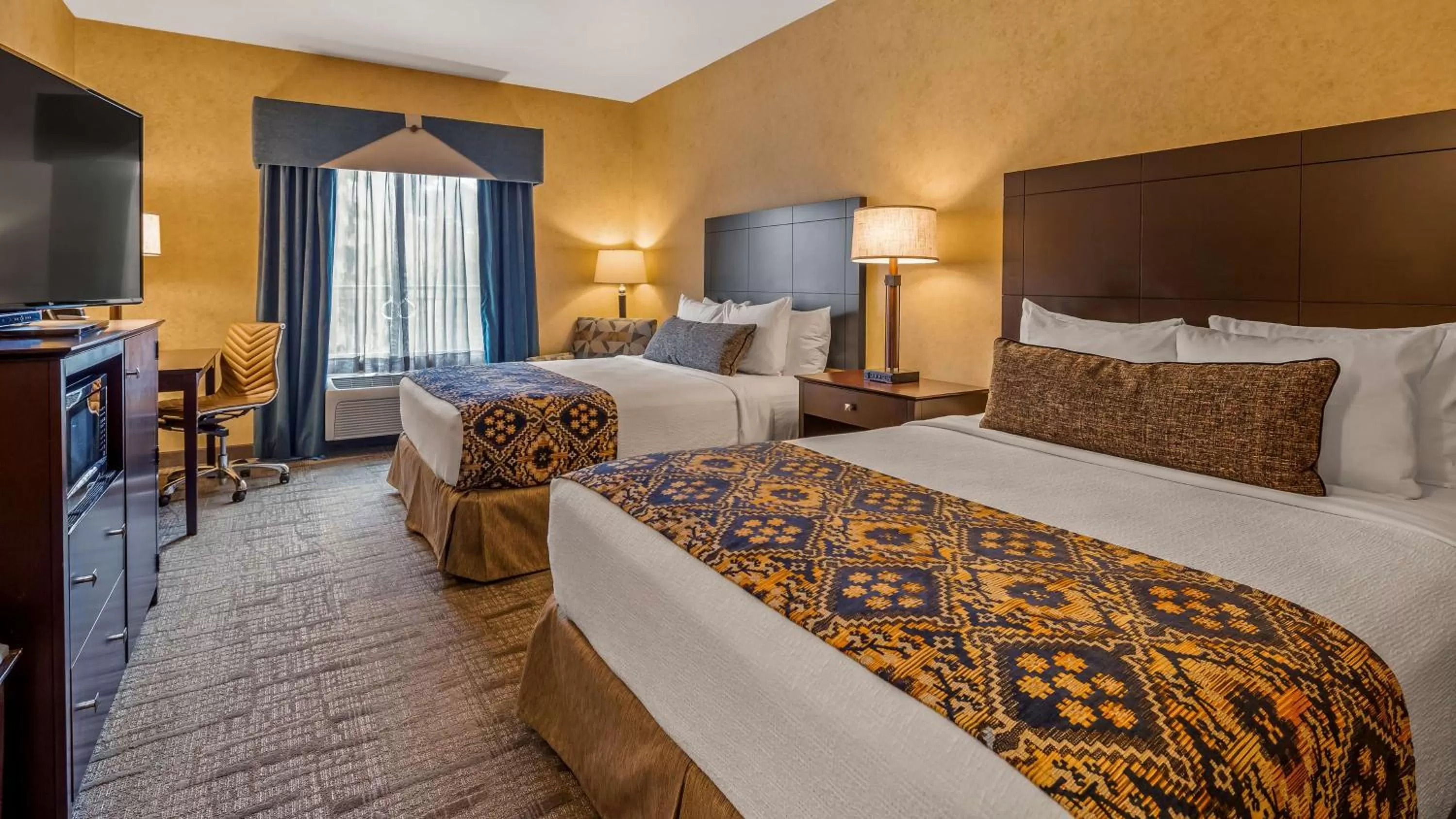Queen Room with Two Queen Beds and Communication Assistance in Best Western Plus Ponderay Mountain Lodge Sandpoint