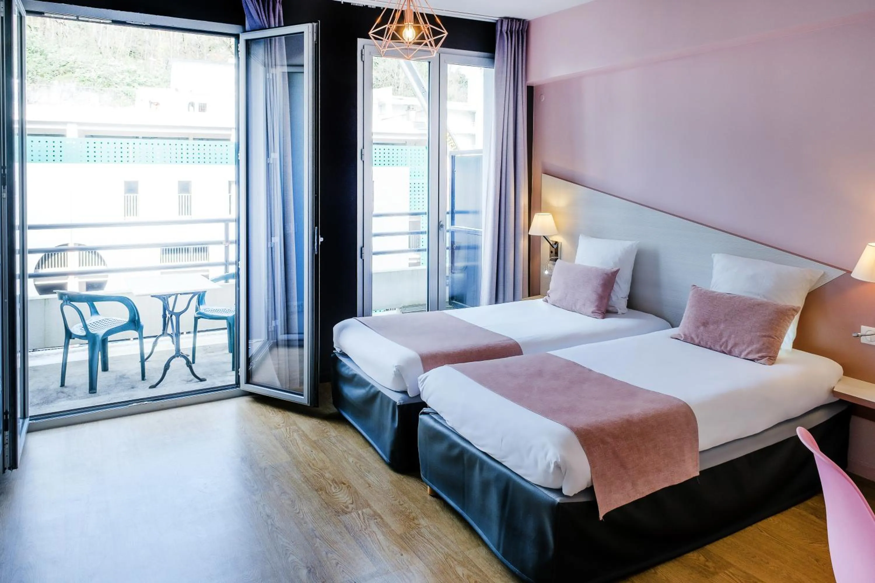 Twin Room with Balcony in Hôtel Sainte-Rose