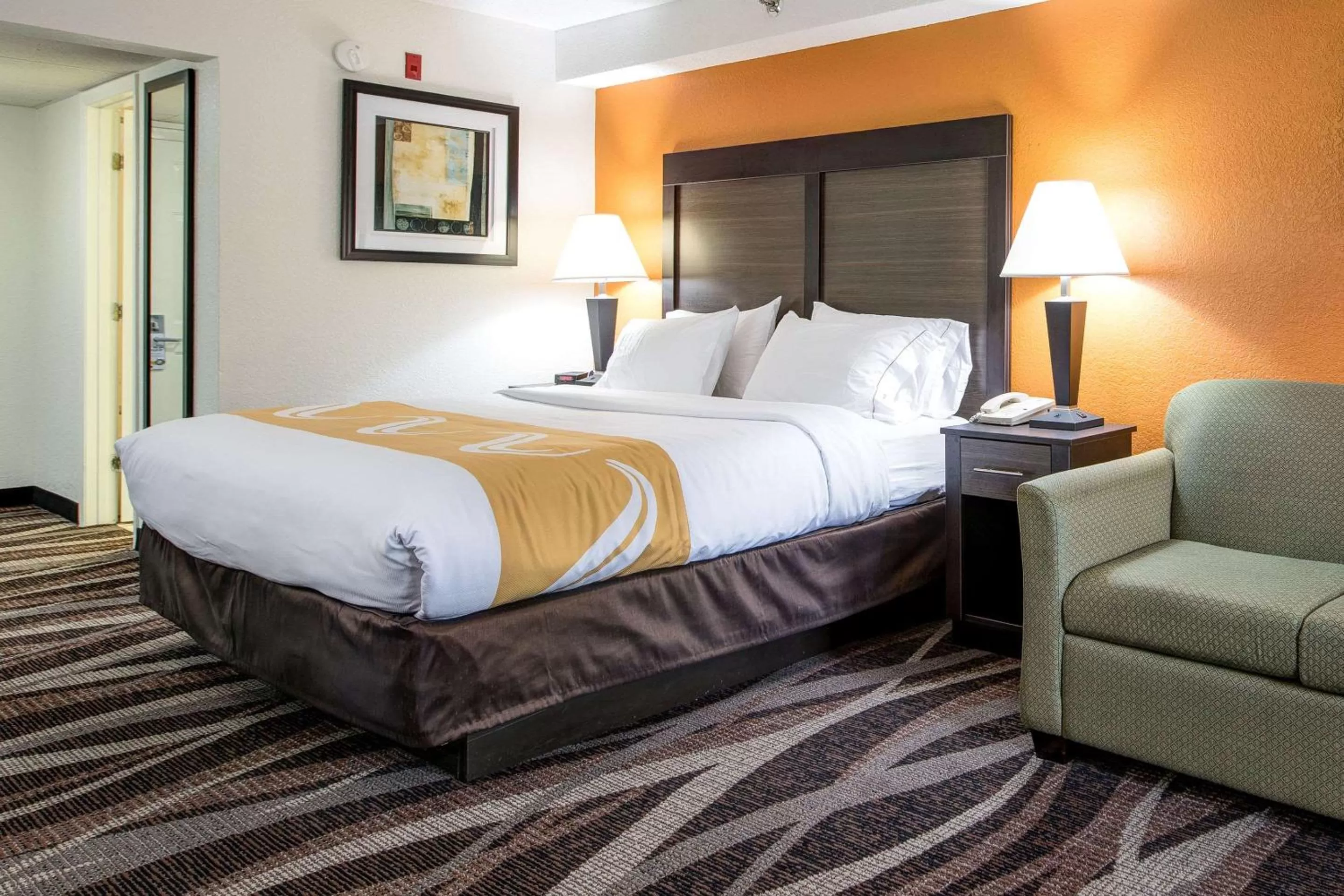 King Room - Non-Smoking in Quality Inn Creekside - Downtown Gatlinburg