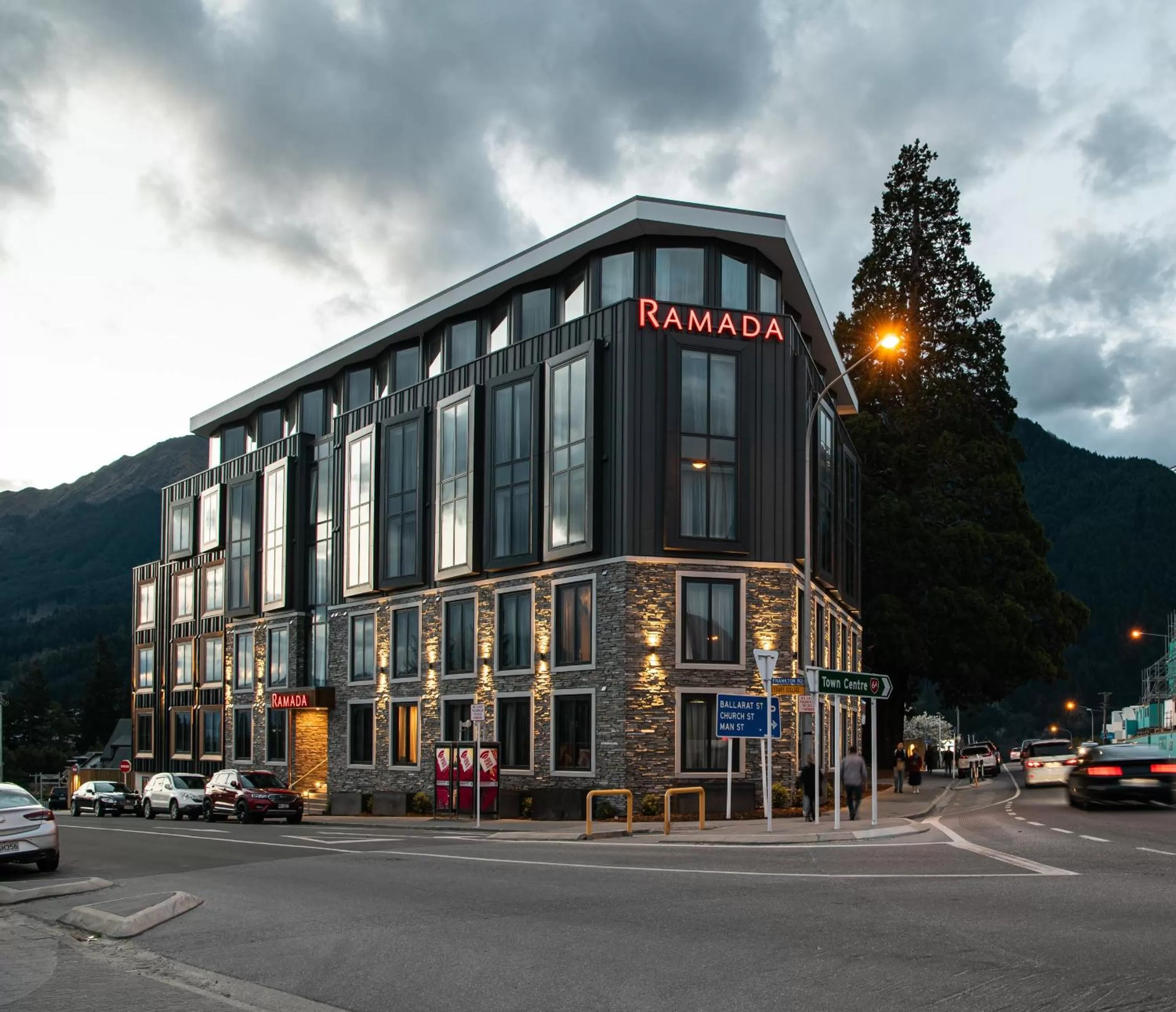 Ramada by Wyndham Queenstown Central
