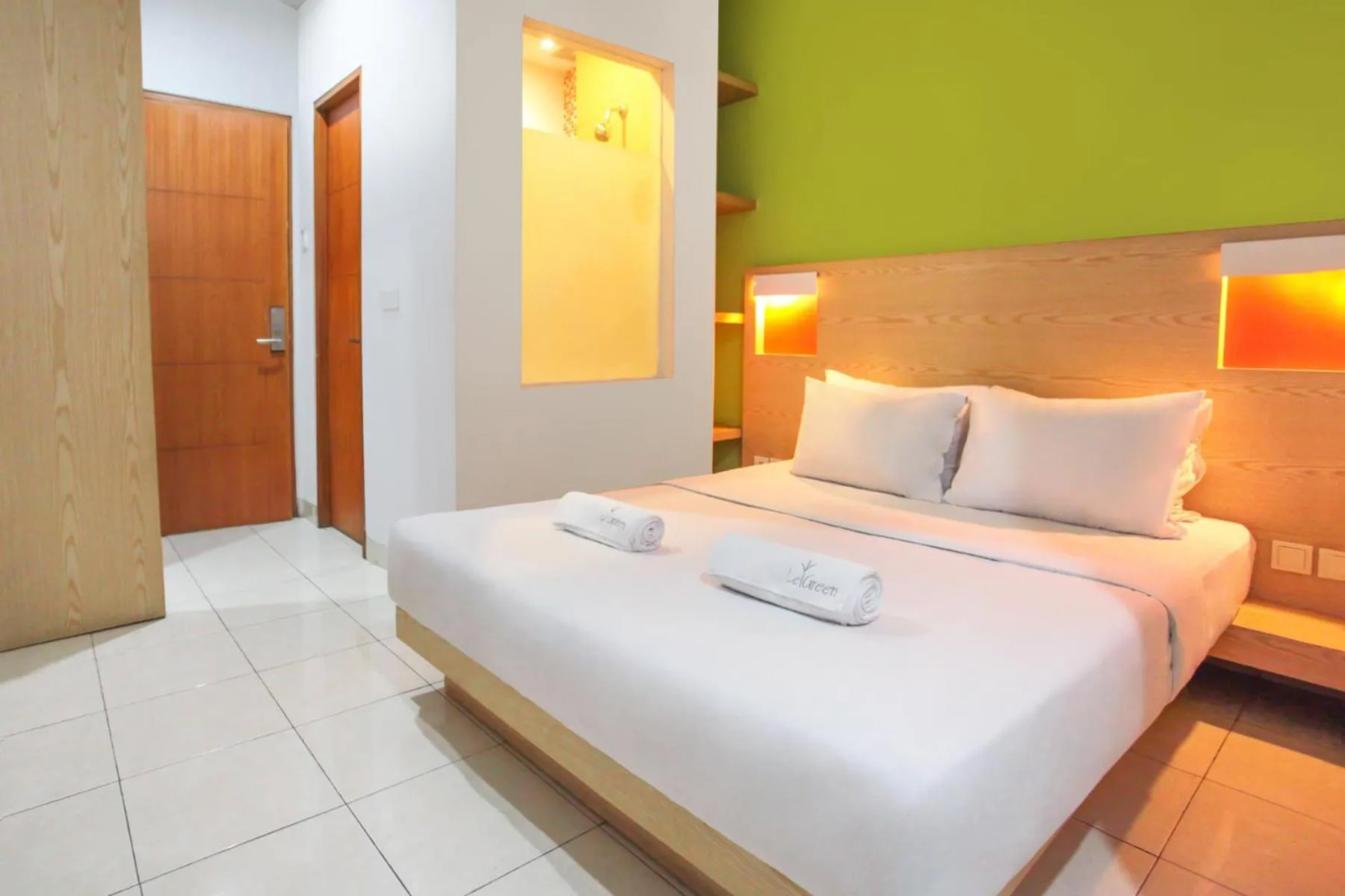 Deluxe Double Room in LeGreen Suite Senayan