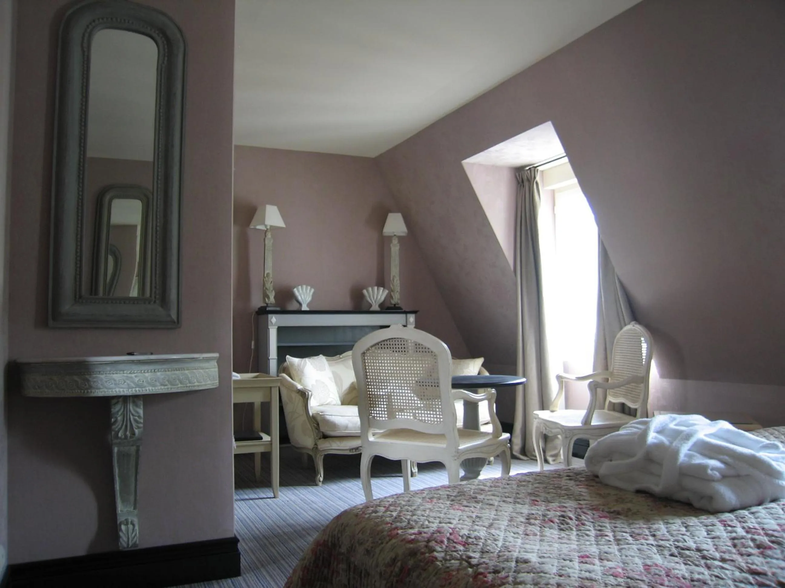 Deluxe Room in Hôtel Chateaubriand