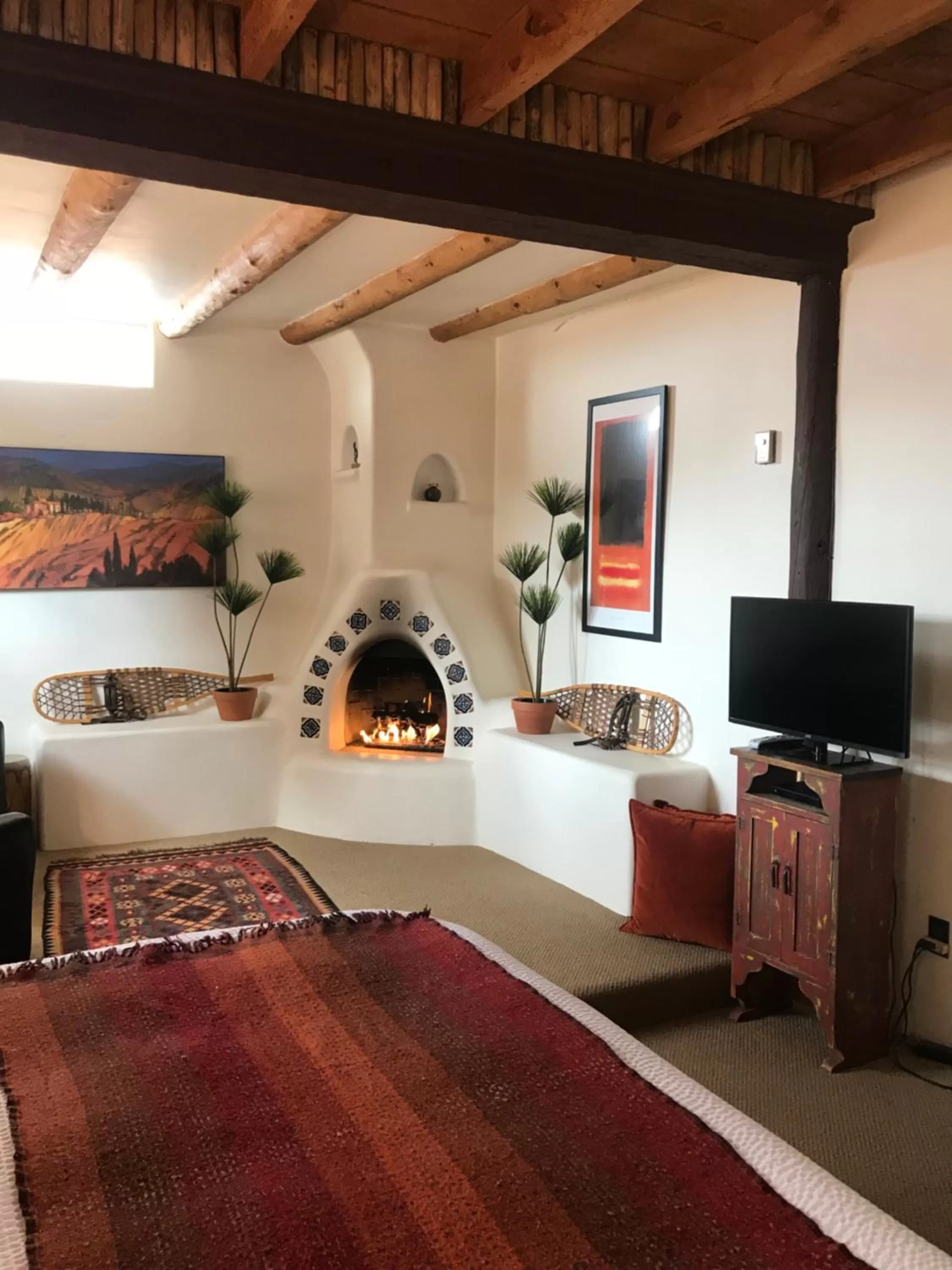 Deluxe King Suite in Old Taos Guesthouse B&B