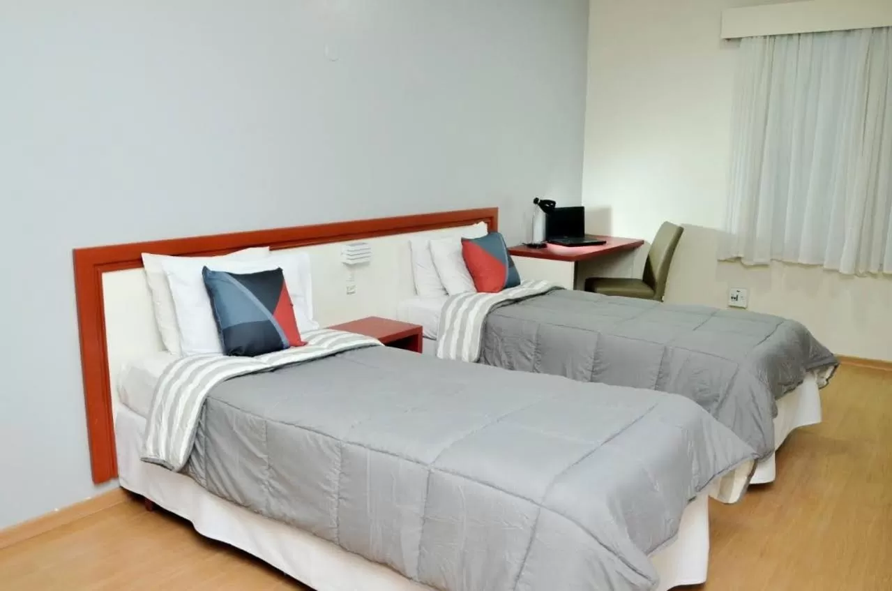 Superior Twin Room - single occupancy in Embaixador Hotel & Centro de Eventos by Fast10