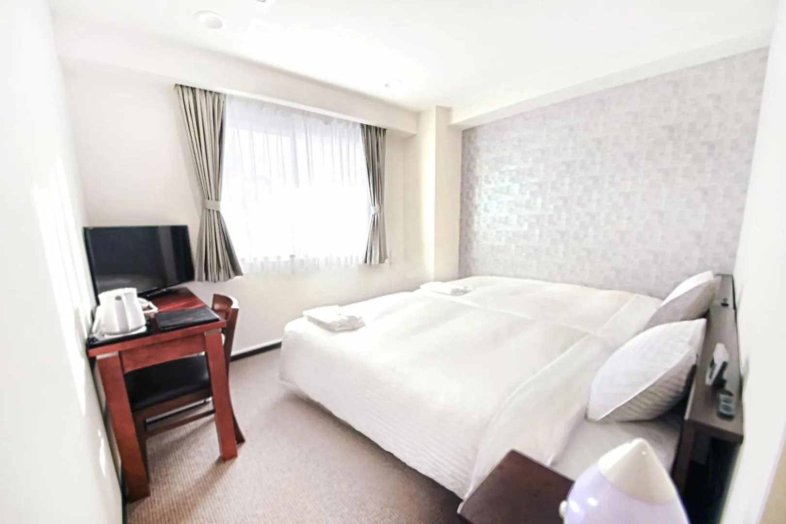 Premium Twin Room - Smoking in Toho Hotel