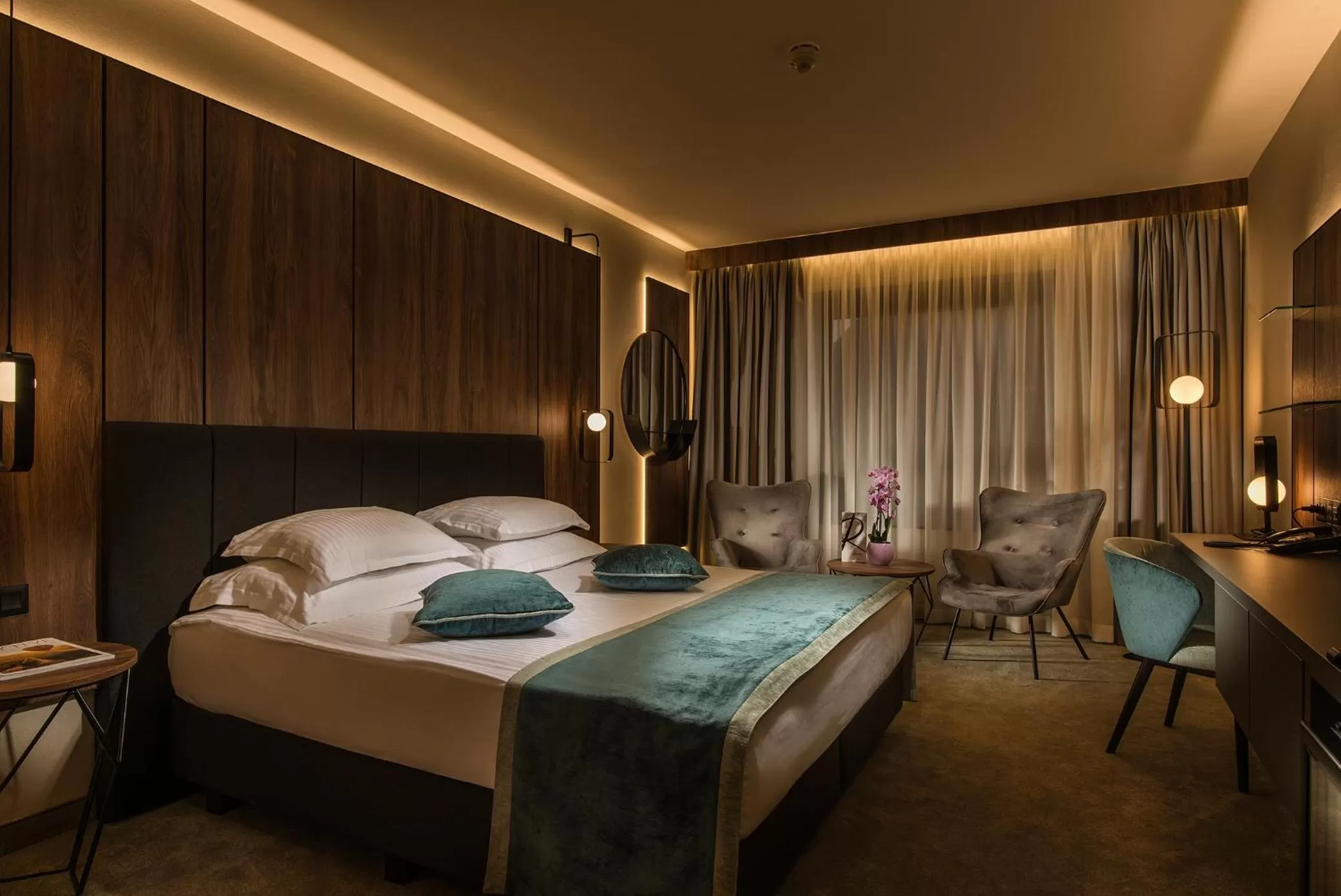 Two Connecting Double Rooms in Rosslyn Central Park Hotel Sofia