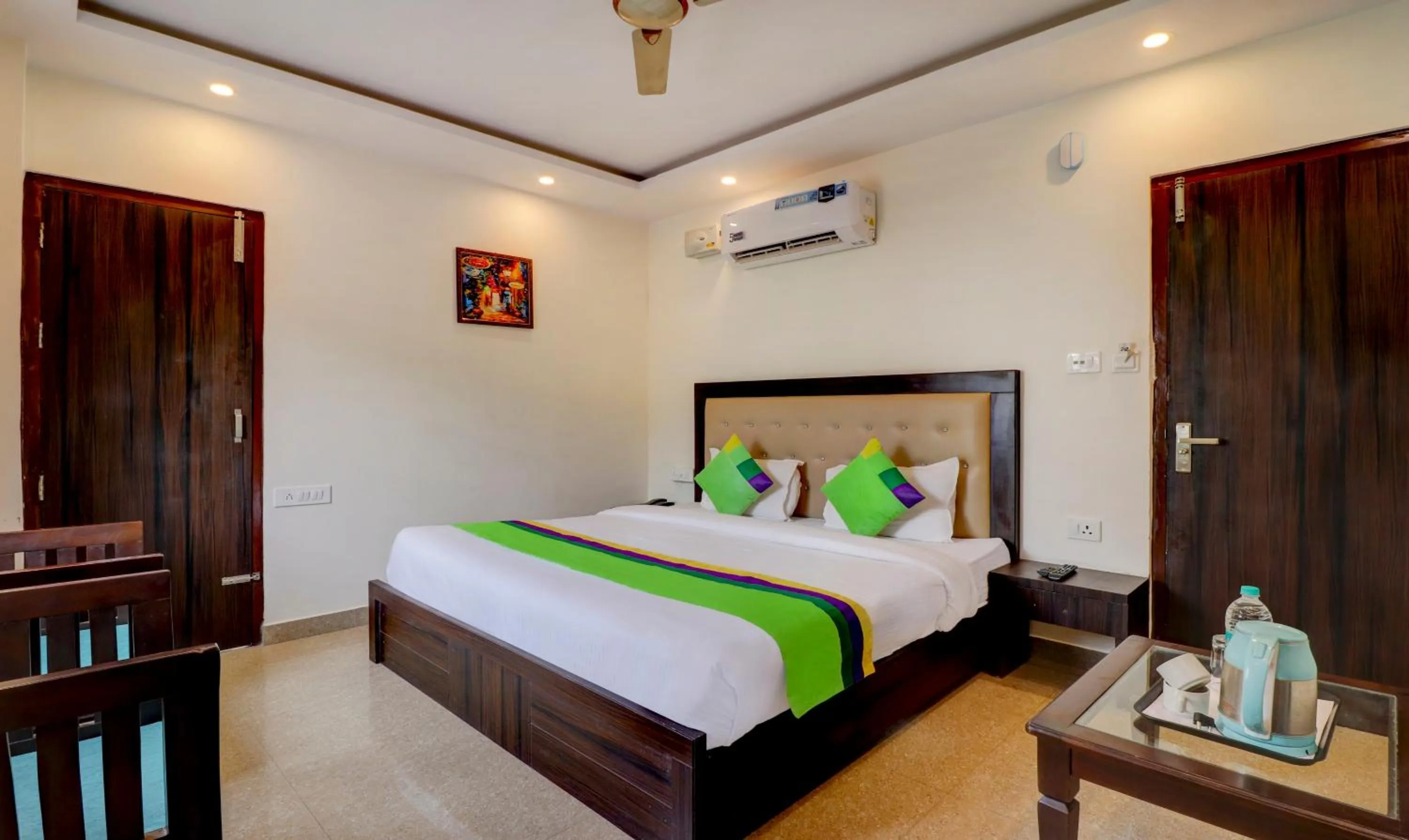 Standard Double Room in Itsy Hotels NV, Tapovan