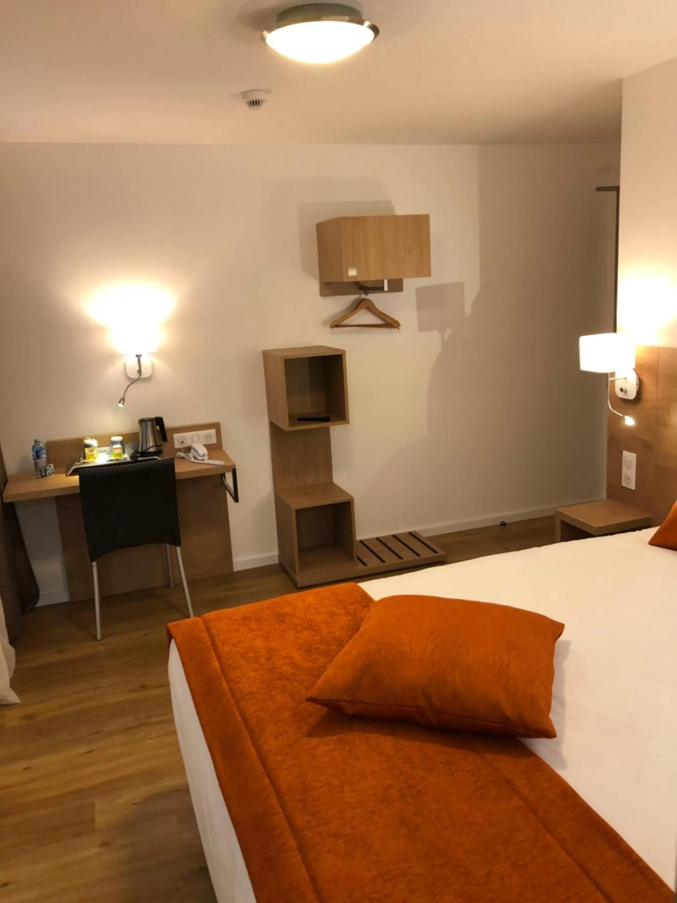 Superior Double Room in Kyriad Quimper Sud