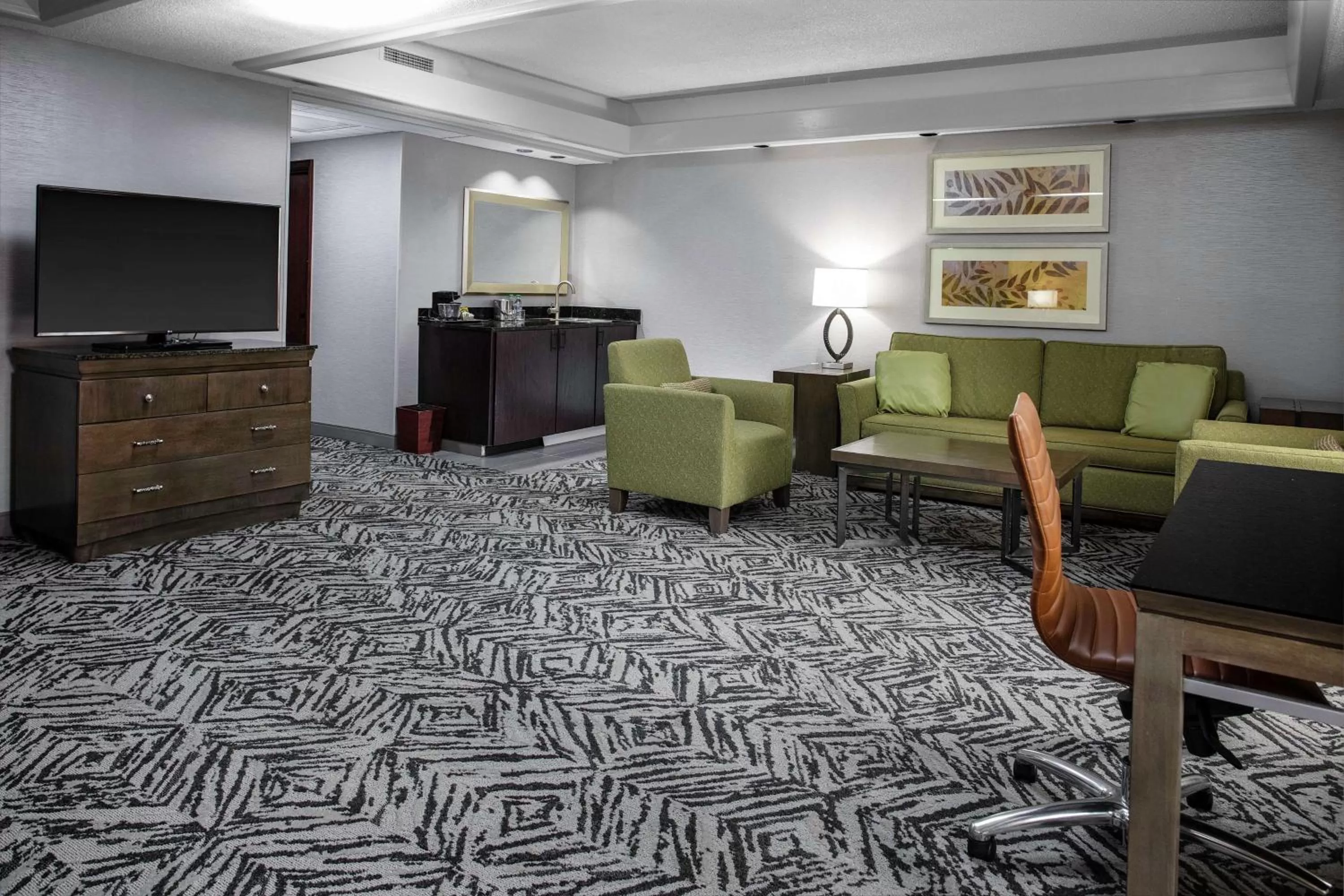King Studio in DoubleTree by Hilton Hotel & Executive Meeting Center Omaha-Downtown