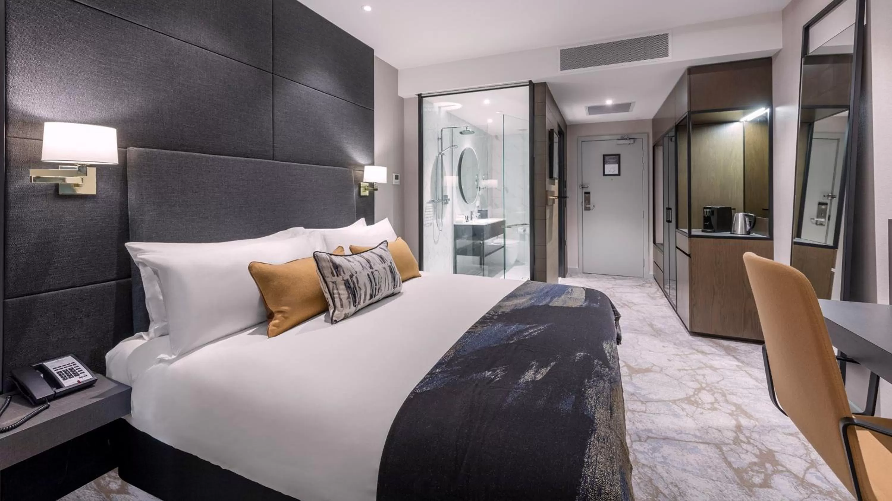 Standard King Room with City View - High Floor in Crowne Plaza Christchurch by IHG