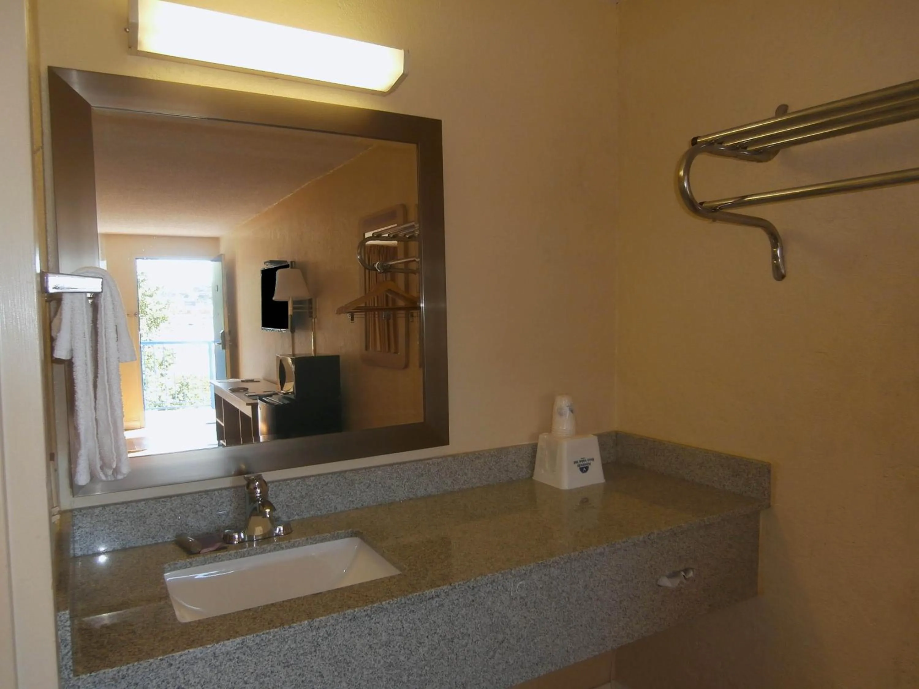 King Room - Smoking  in Americas Best Value Inn Tucker