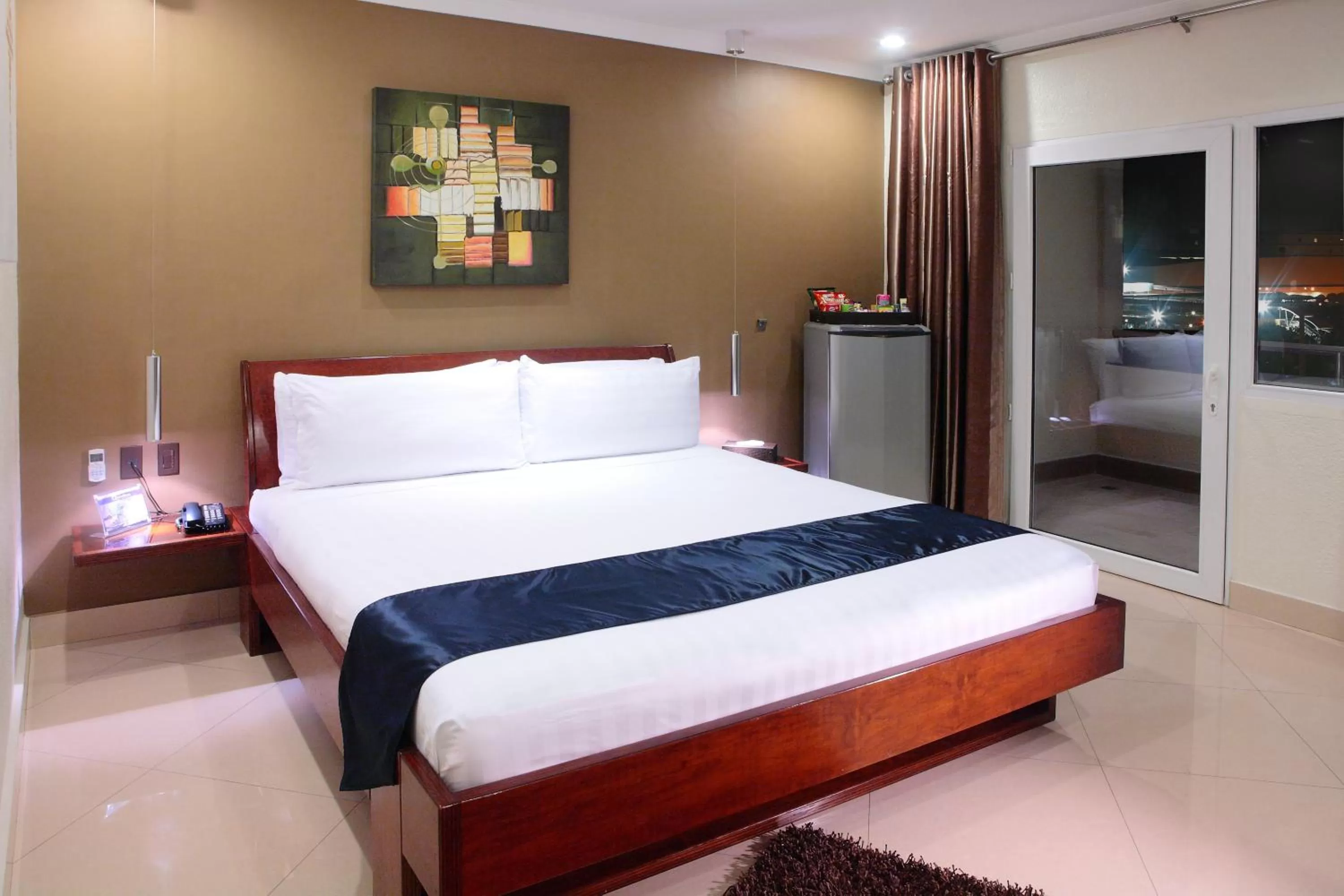 Balcony Supreme in Queens Hotel Angeles City