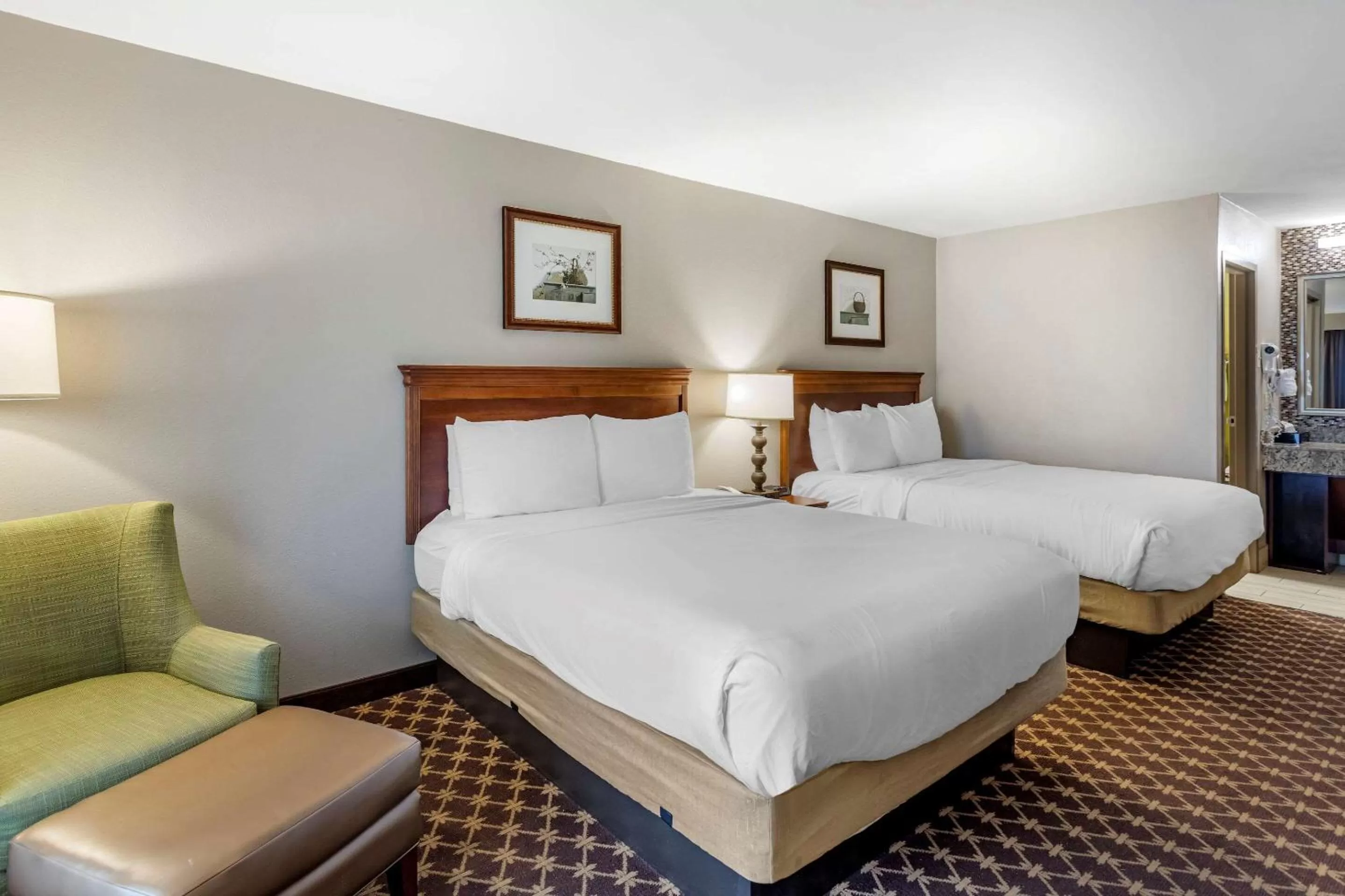 Queen Room with Two Queen Beds - Smoking in Quality Inn Near the Island Pigeon Forge