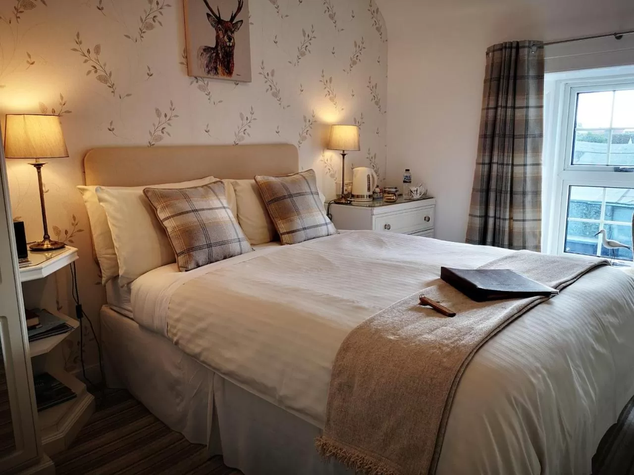 Double Room with Private Bathroom - single occupancy in Lossiemouth House