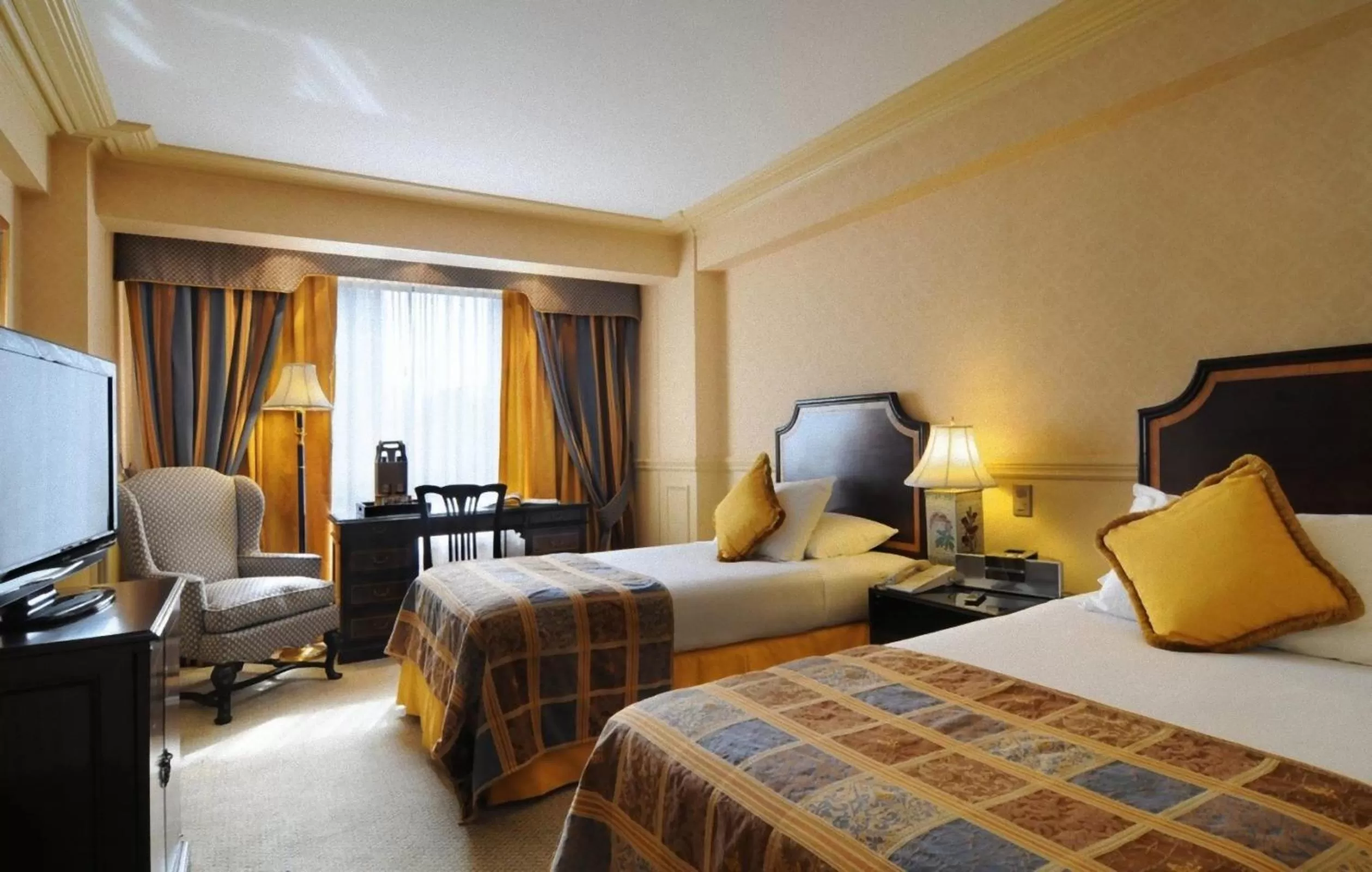 Standard Twin Room in Park Plaza Santiago