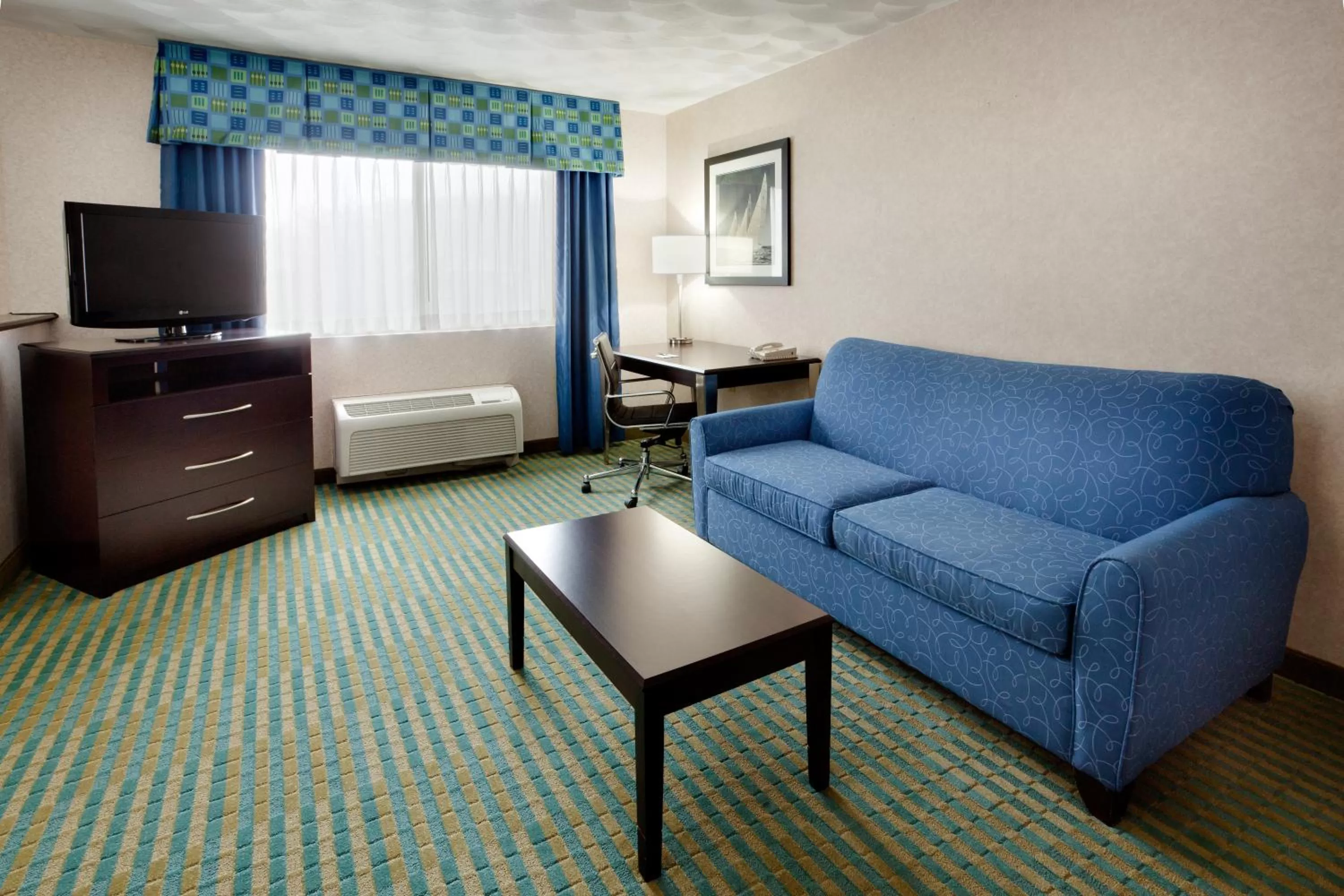 Suite with Mobility Accessible Tub - Non-Smoking in Holiday Inn Express & Suites Smithfield - Providence by IHG