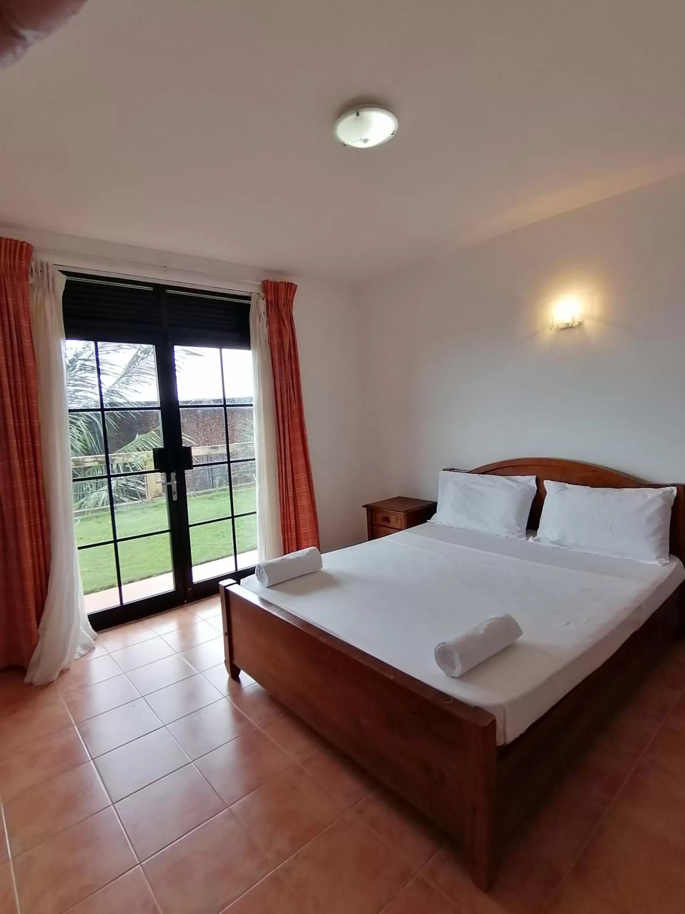 Budget Double Room - single occupancy in Kandy Highland Unique Hotel