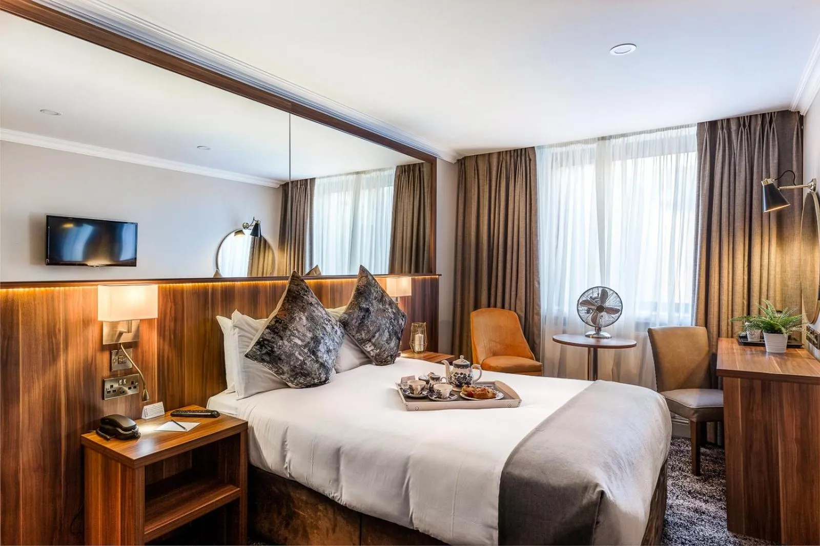 Double Room in Dublin Skylon Hotel