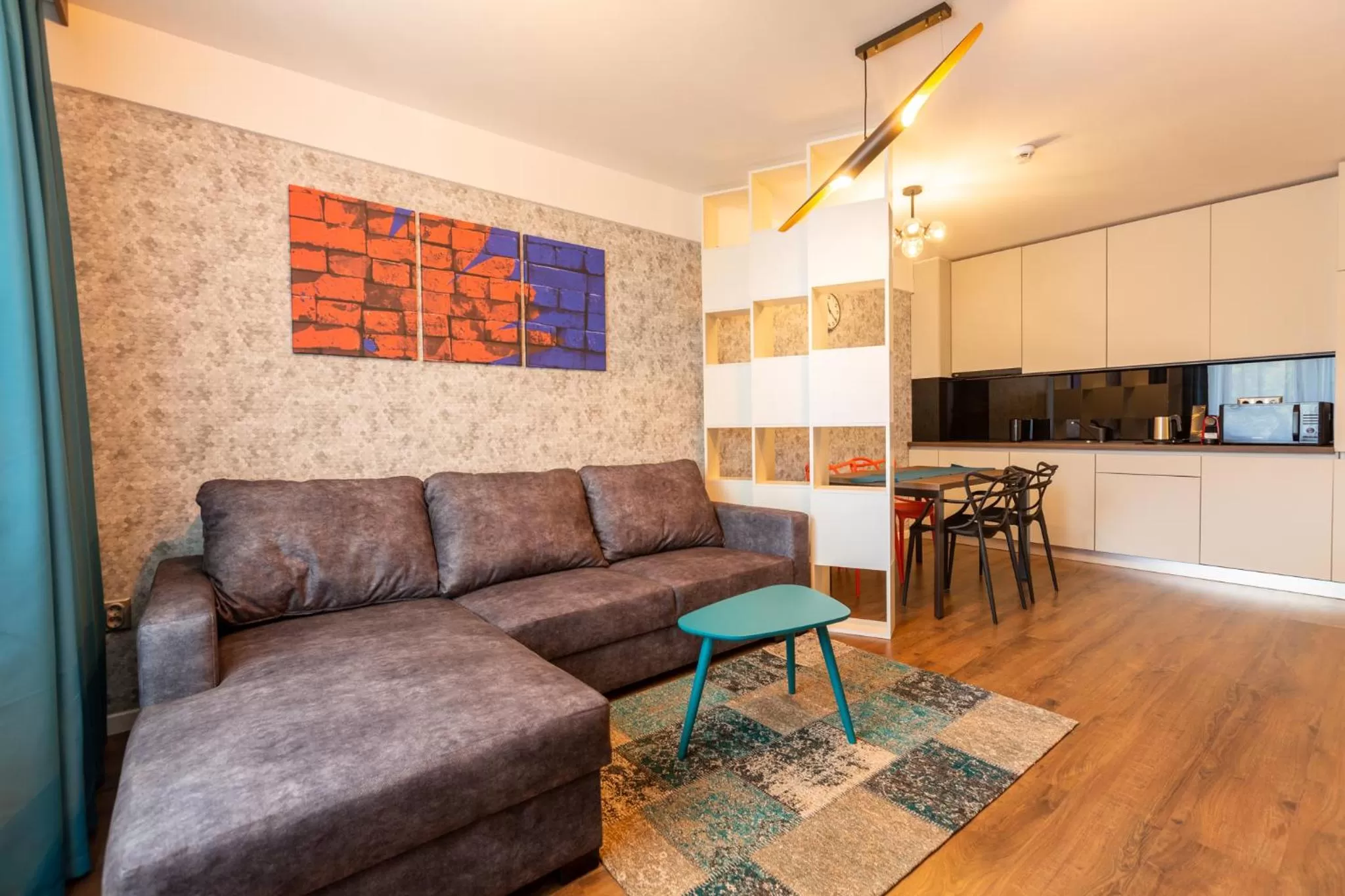 Bach Apartments